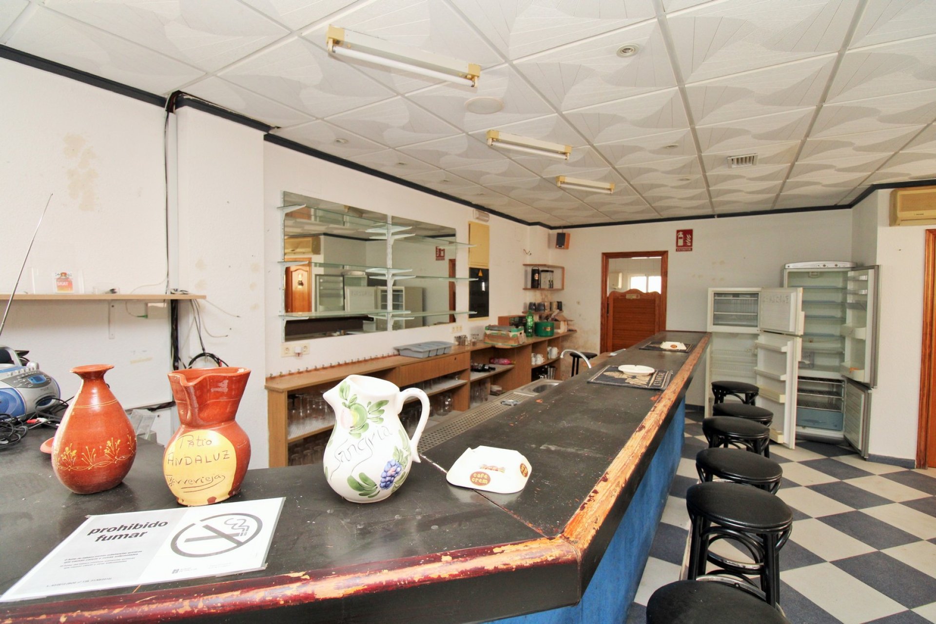 Reventa - Commercial Unit -
Villamartin - Villamartín