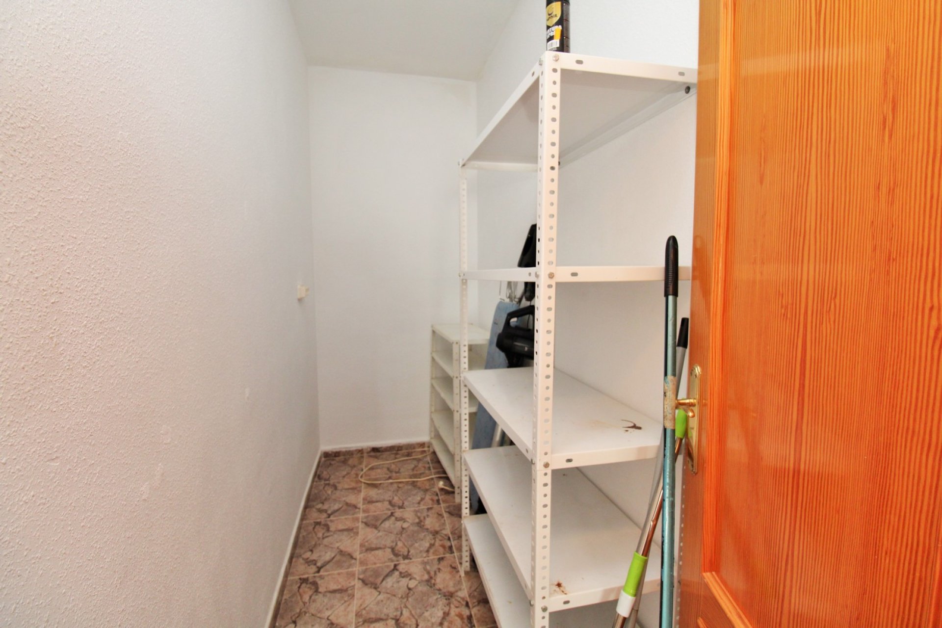 Reventa - Commercial Unit -
Villamartin - Villamartín