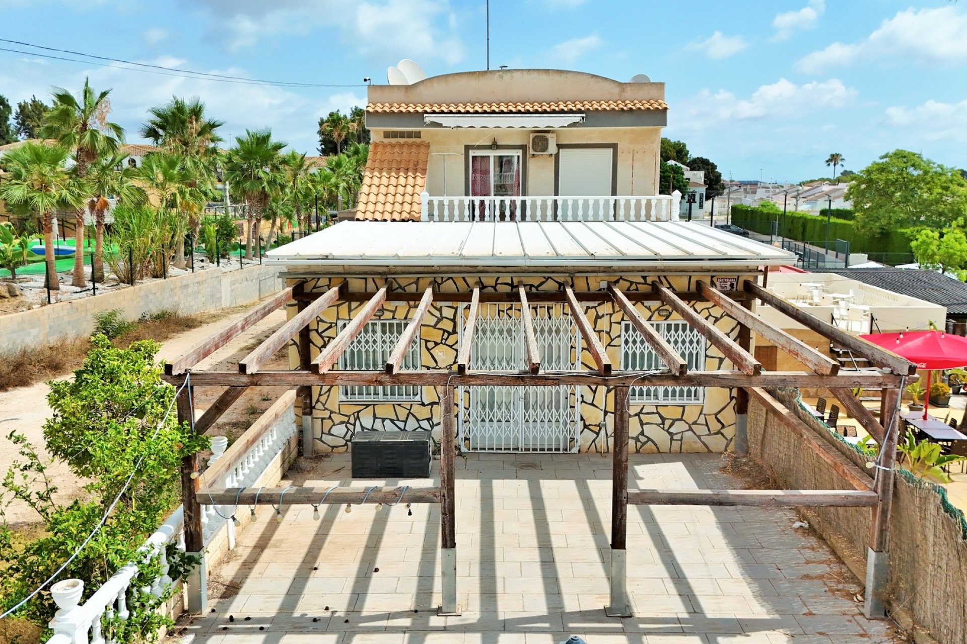 Reventa - Commercial Unit -
Villamartin - Villamartín