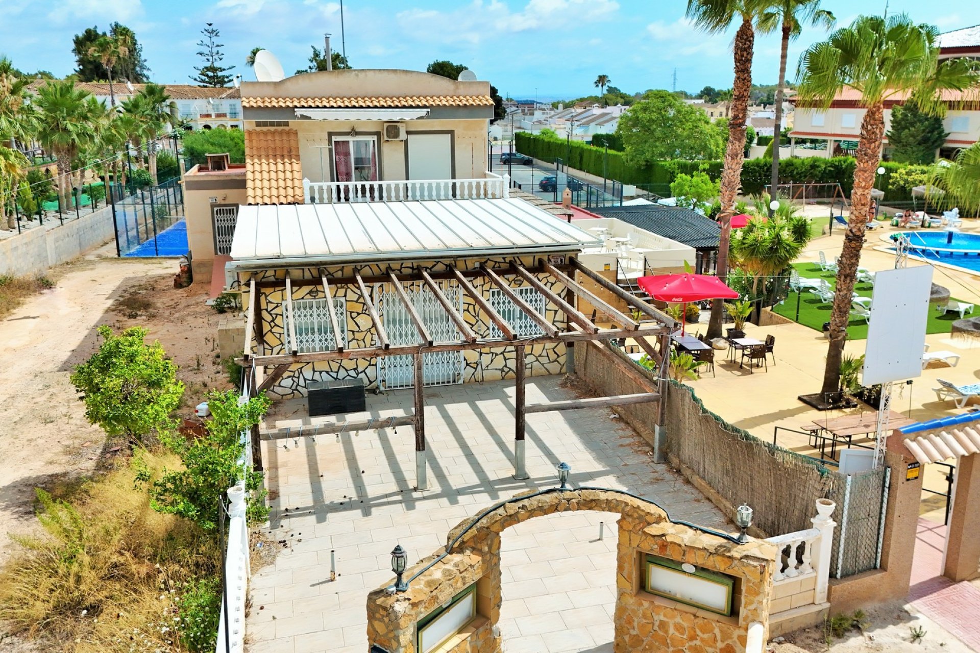 Reventa - Commercial Unit -
Villamartin - Villamartín