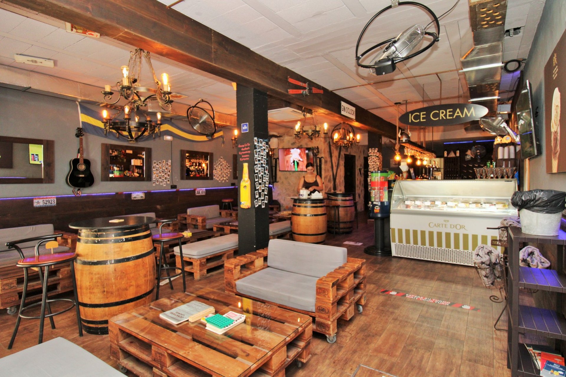 Reventa - Commercial Unit -
Villamartin - Villamartín