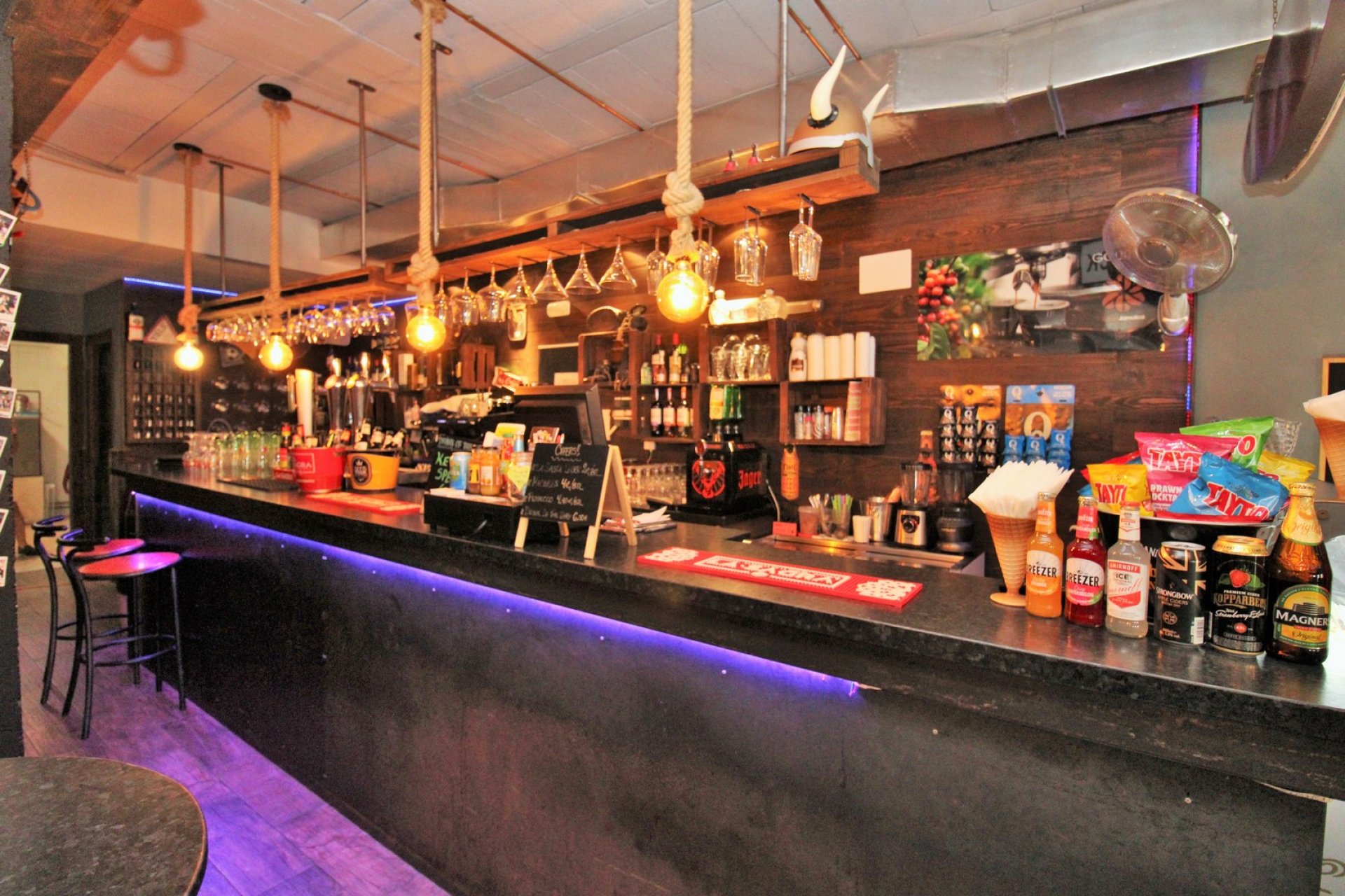 Reventa - Commercial Unit -
Villamartin - Villamartín