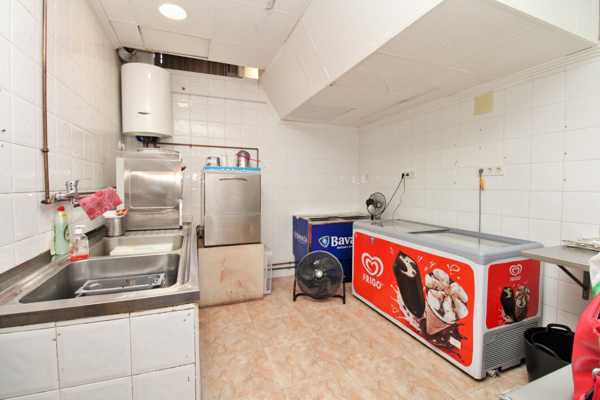 Reventa - Commercial Unit -
Villamartin - Villamartín