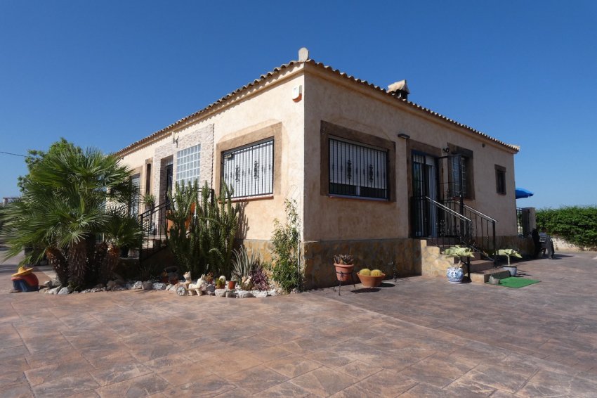 Reventa - Country Property -
Rafal