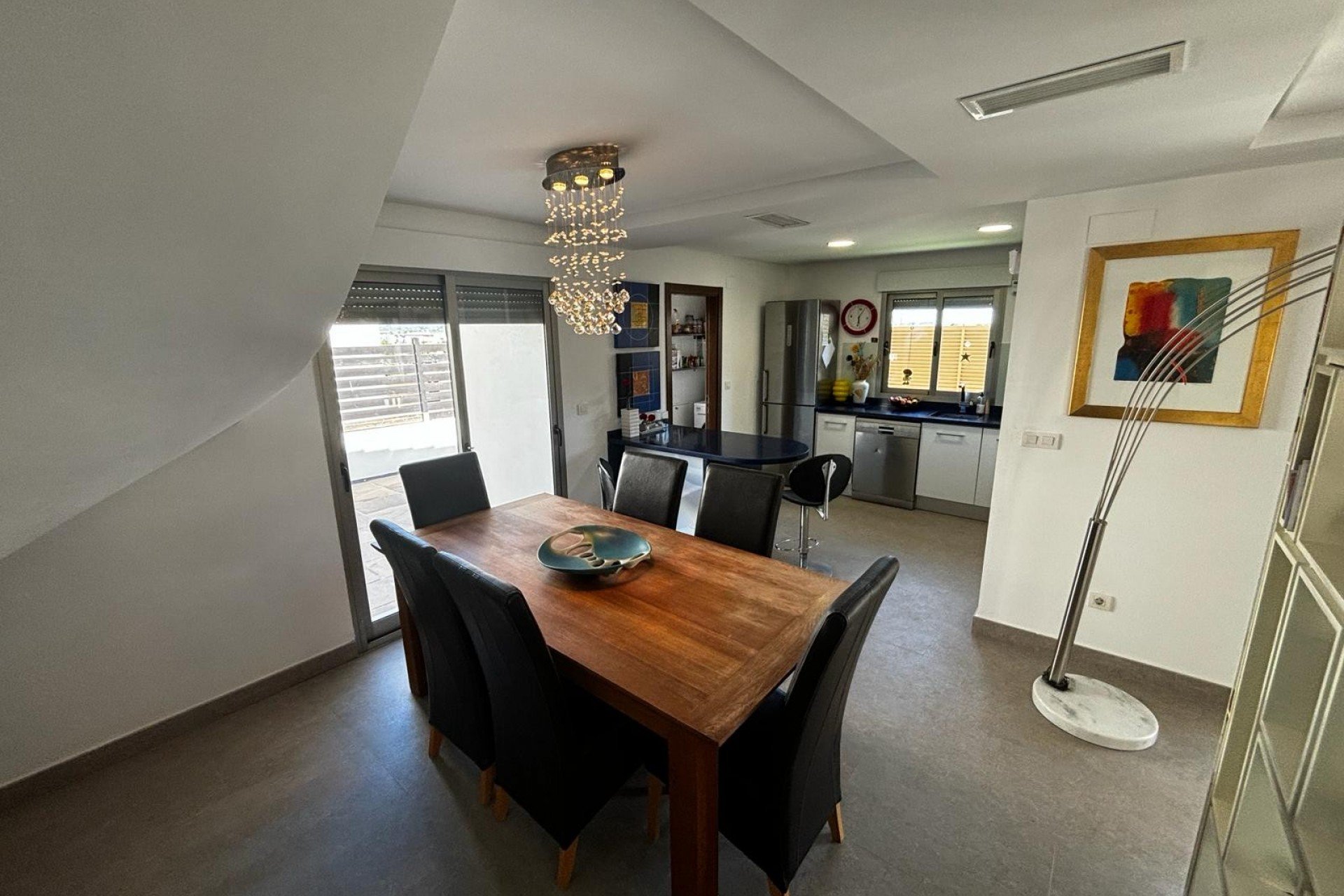 Reventa - Detached villa -
Cox