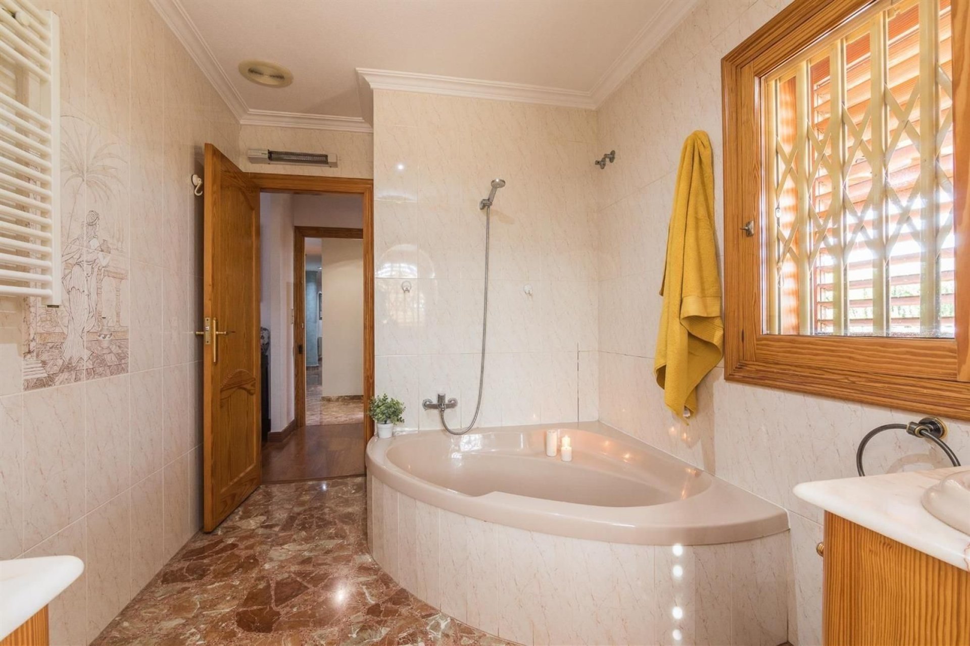 Reventa - Detached villa -
Elche - Corte Ingles