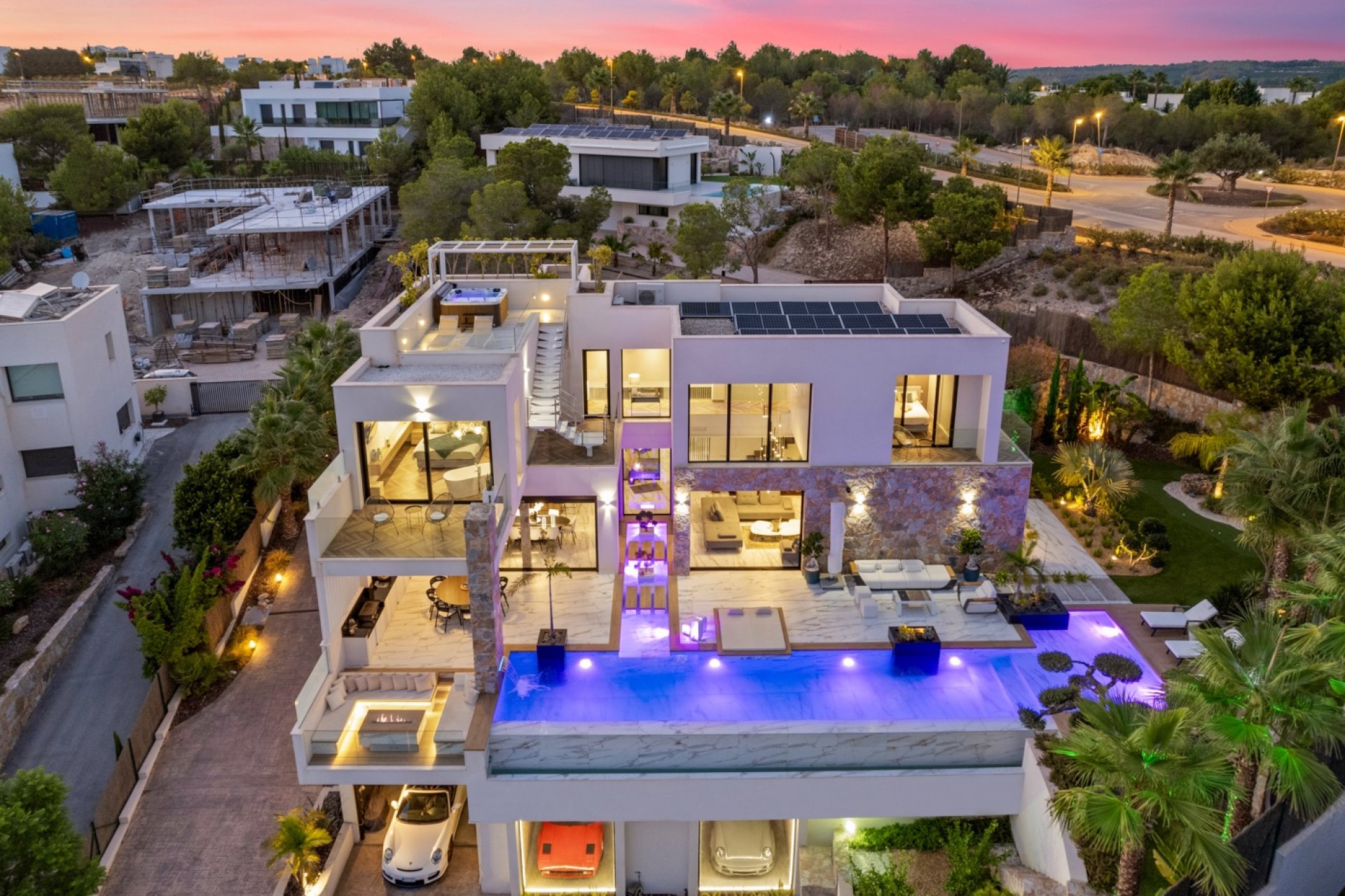 Reventa - Detached villa -
Las Colinas Golf