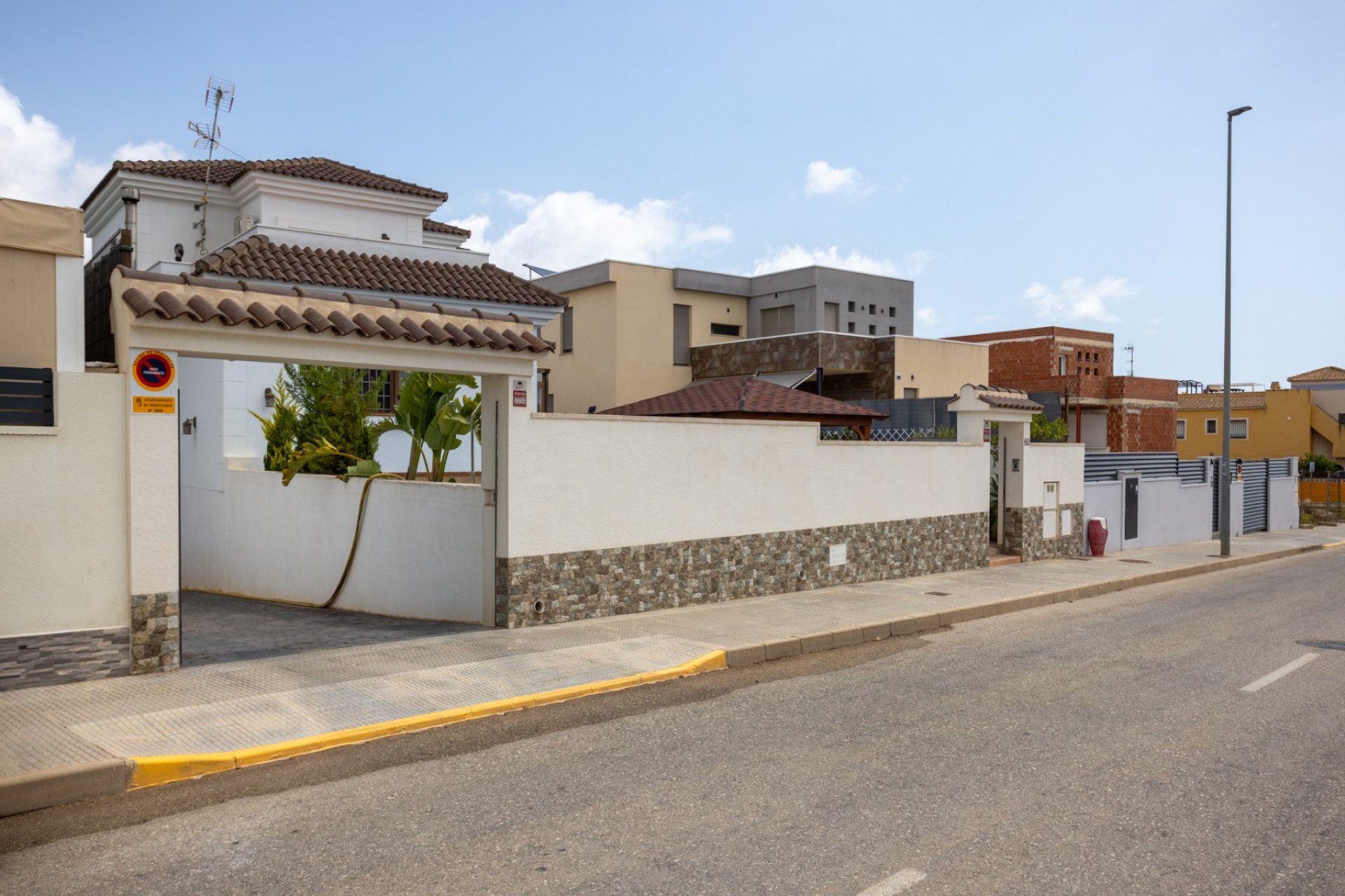Reventa - Detached villa -
Los Montesinos - La Herrada