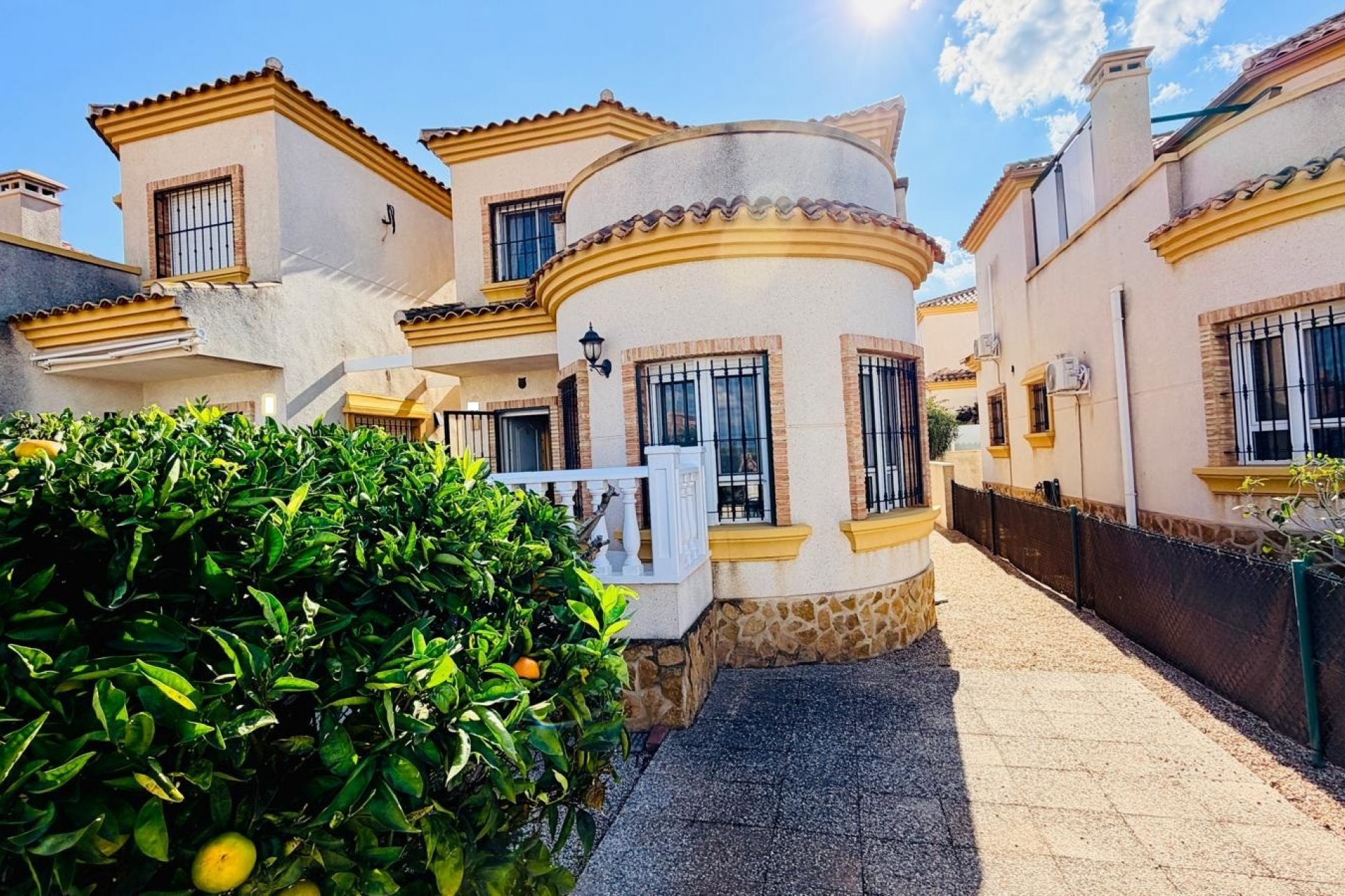 Reventa - Detached villa -
Los Montesinos - La Herrada