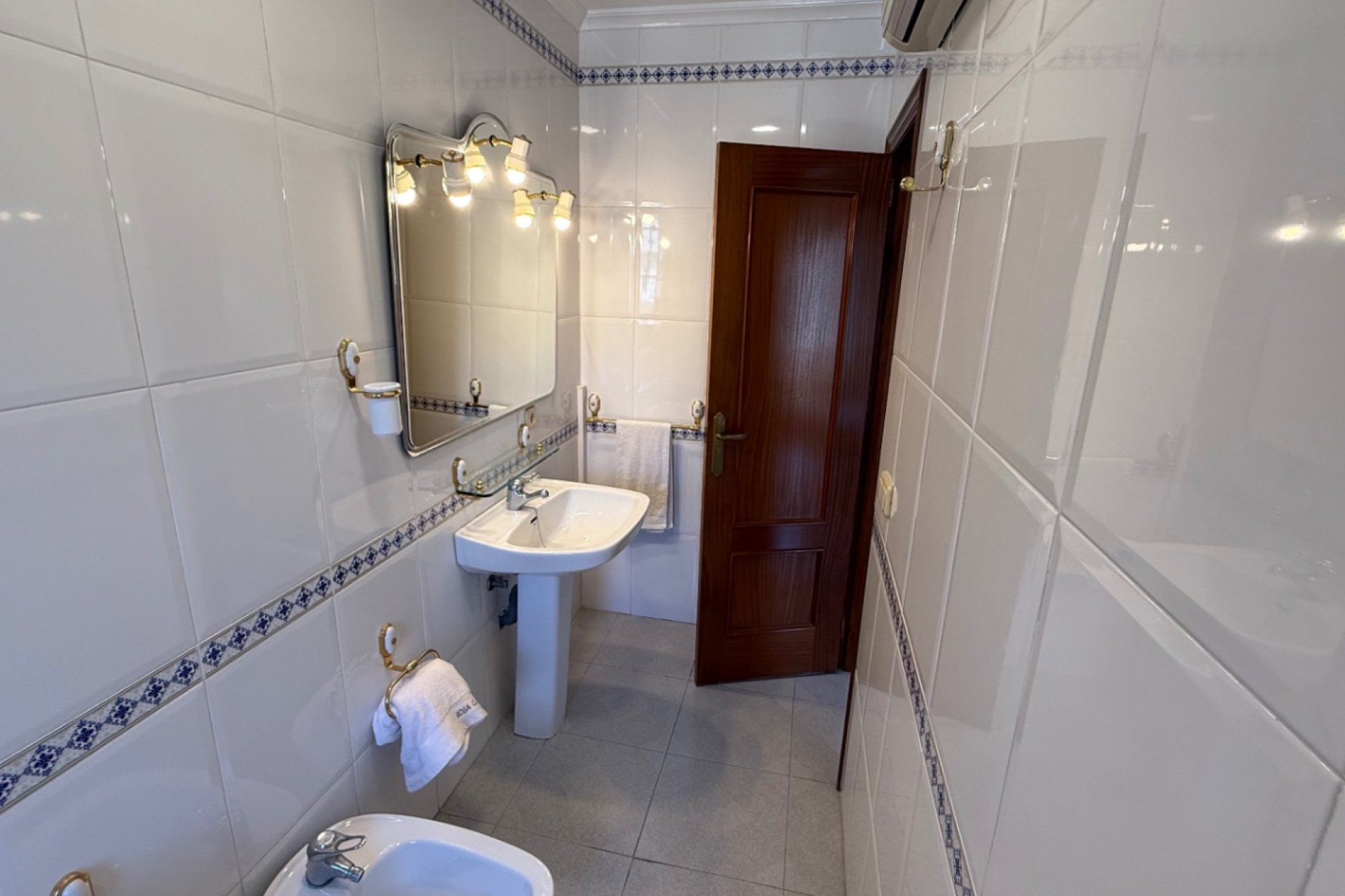 Reventa - Detached villa -
Orihuela - Costa Blanca Sur