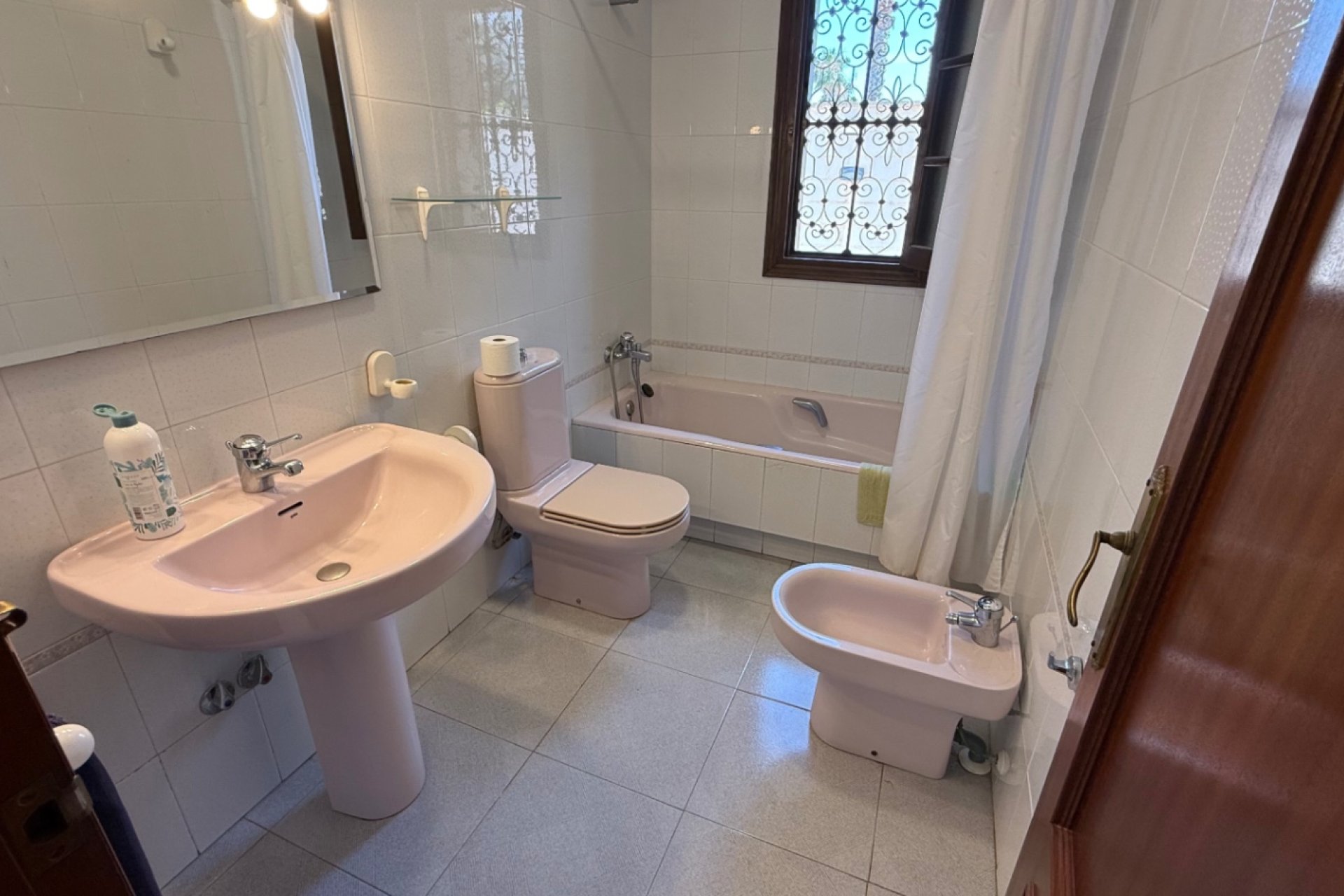 Reventa - Detached villa -
Orihuela - Costa Blanca Sur