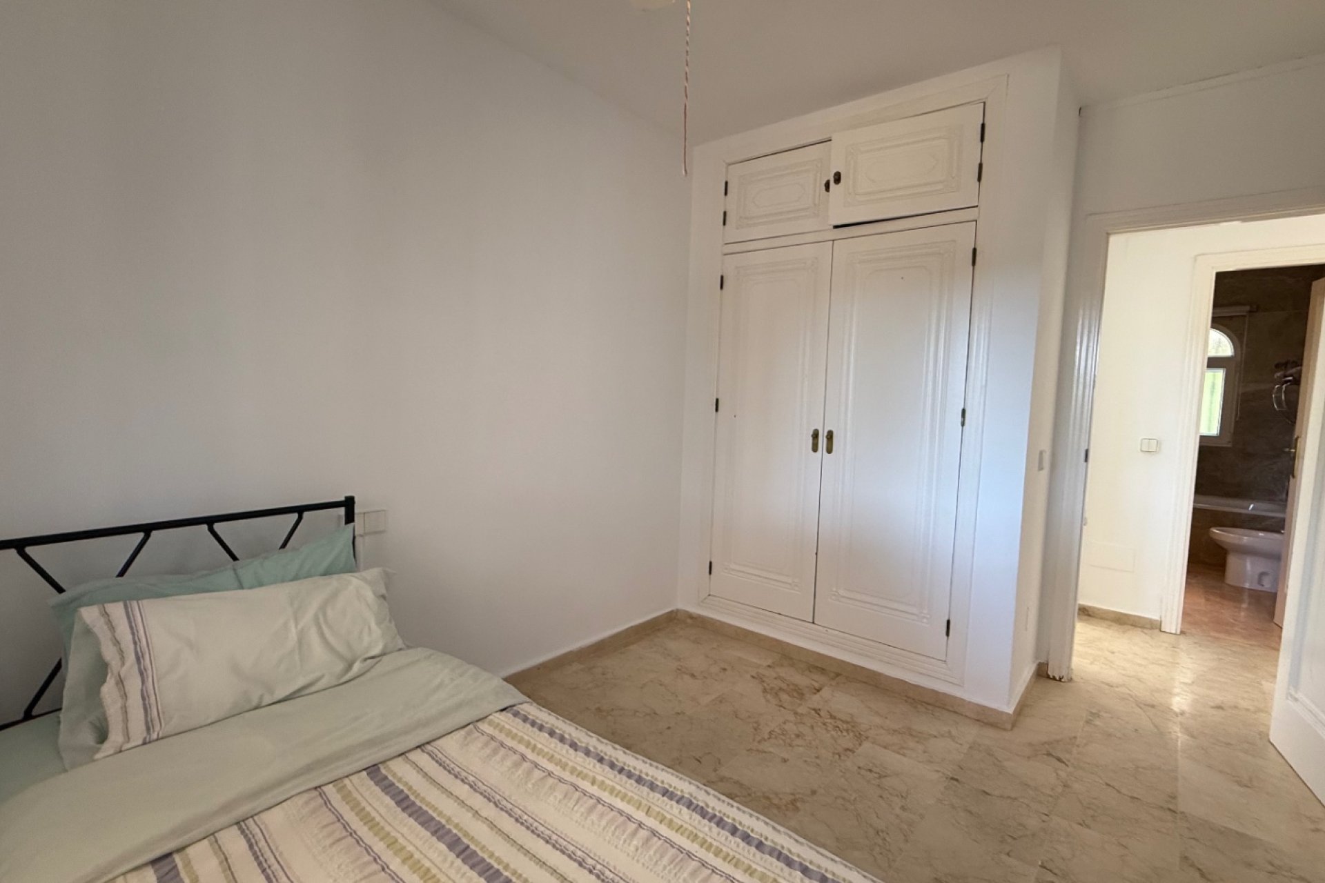 Reventa - Detached villa -
Orihuela - Costa Blanca Sur