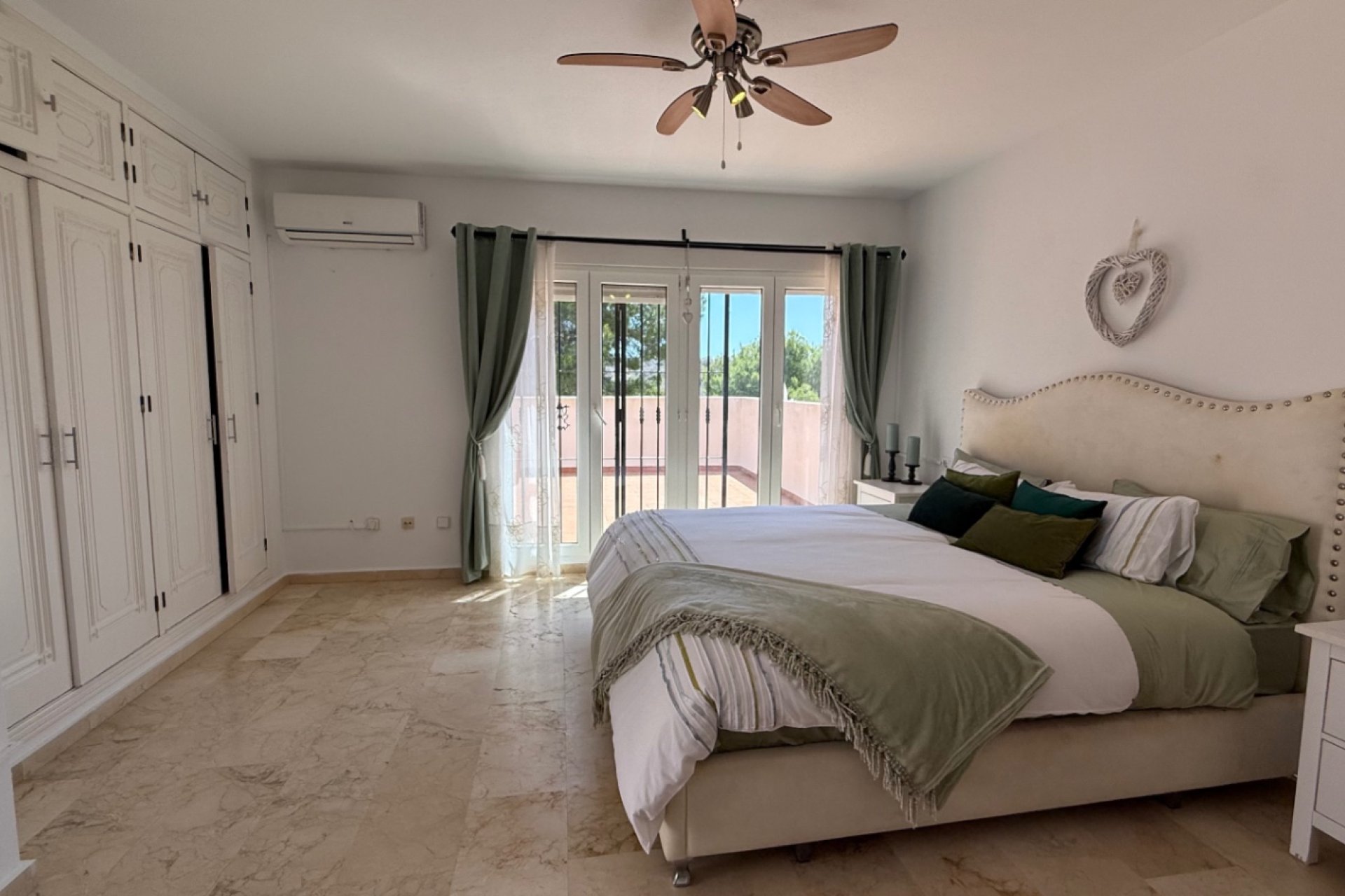 Reventa - Detached villa -
Orihuela - Costa Blanca Sur