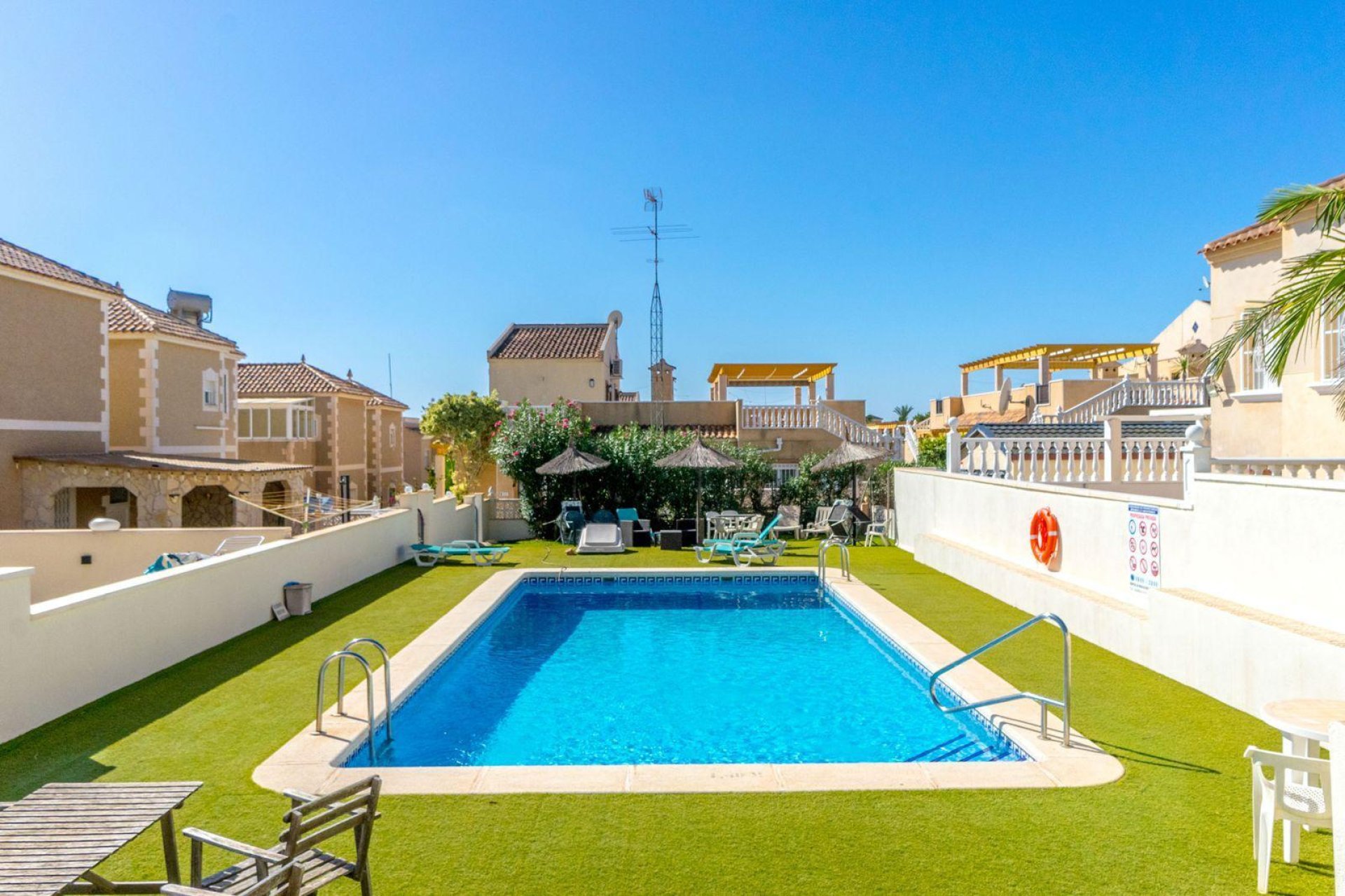 Reventa - Detached villa -
Orihuela Costa - Las Filipinas