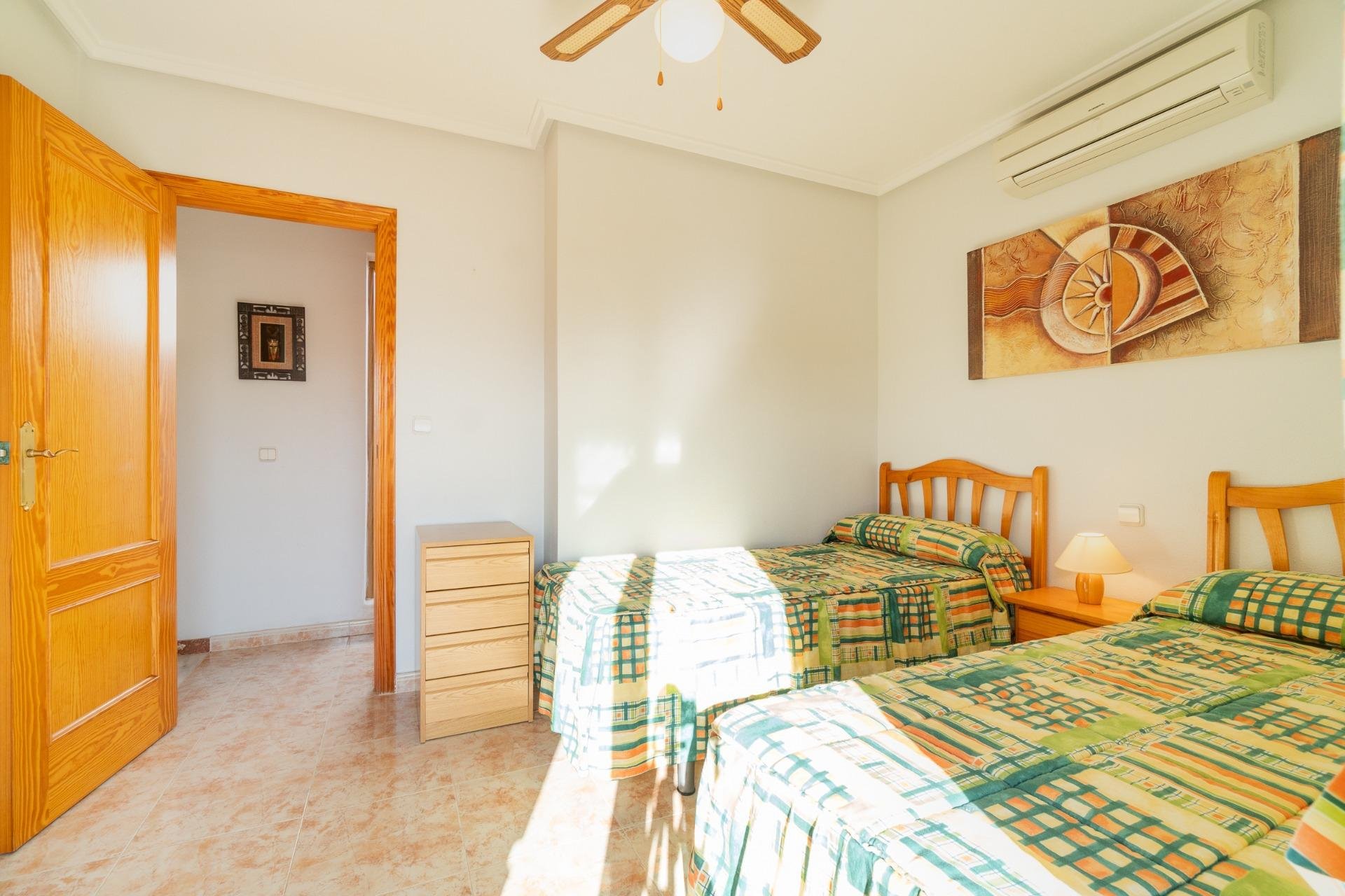 Reventa - Detached villa -
Orihuela Costa - Playa Flamenca