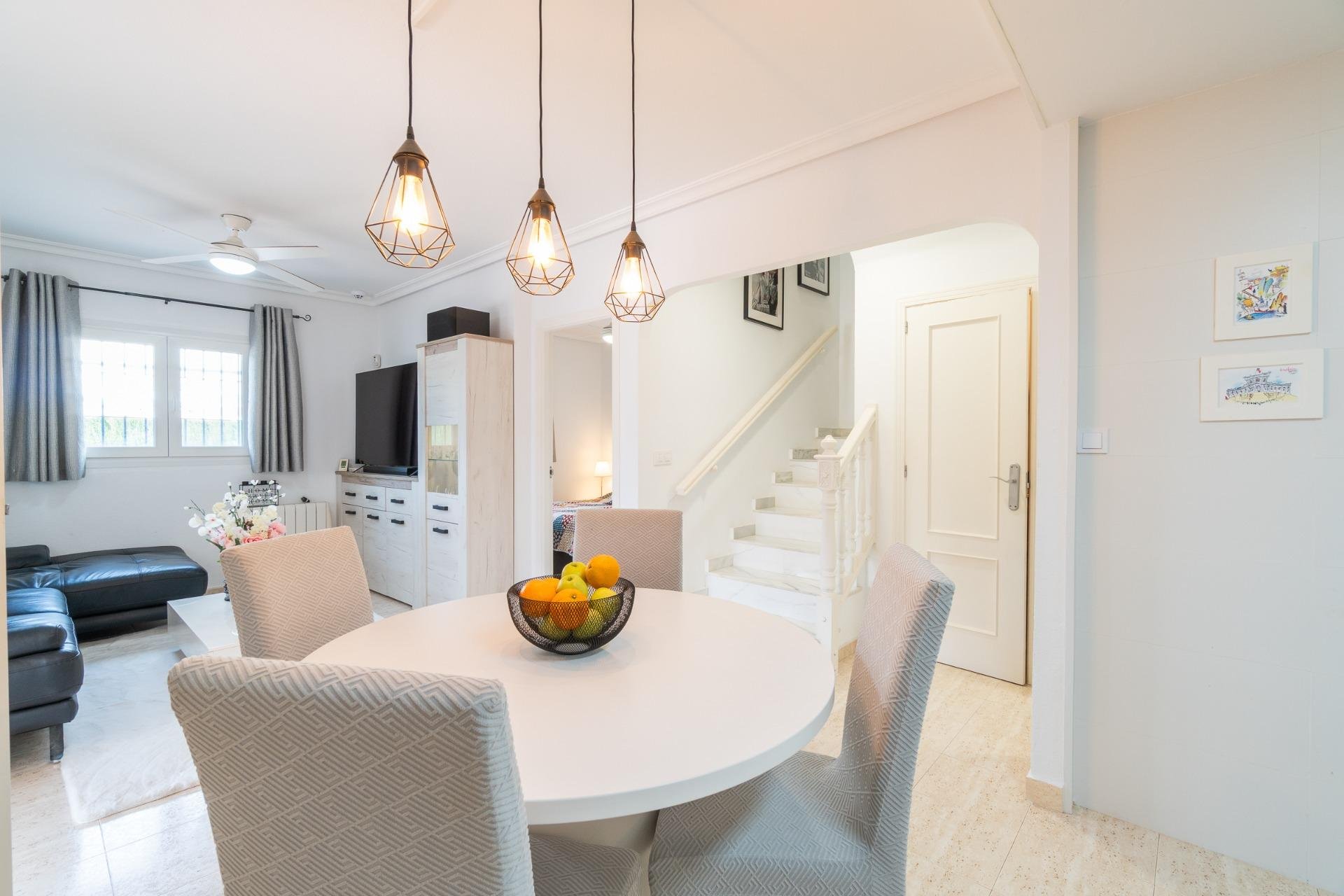 Reventa - Detached villa -
Orihuela Costa - Zeniamar-Horizonte-La Campana