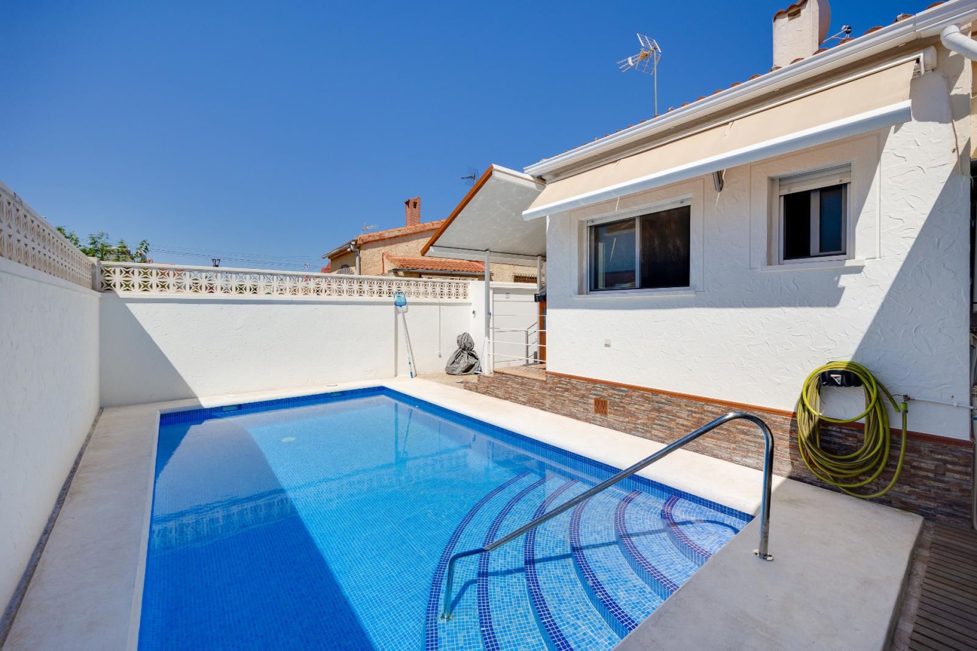 Reventa - Detached villa -
San Fulgencio - La Marina