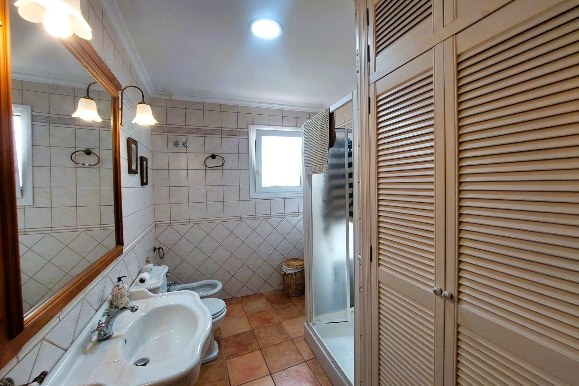 Reventa - Detached villa -
Torrevieja - Center