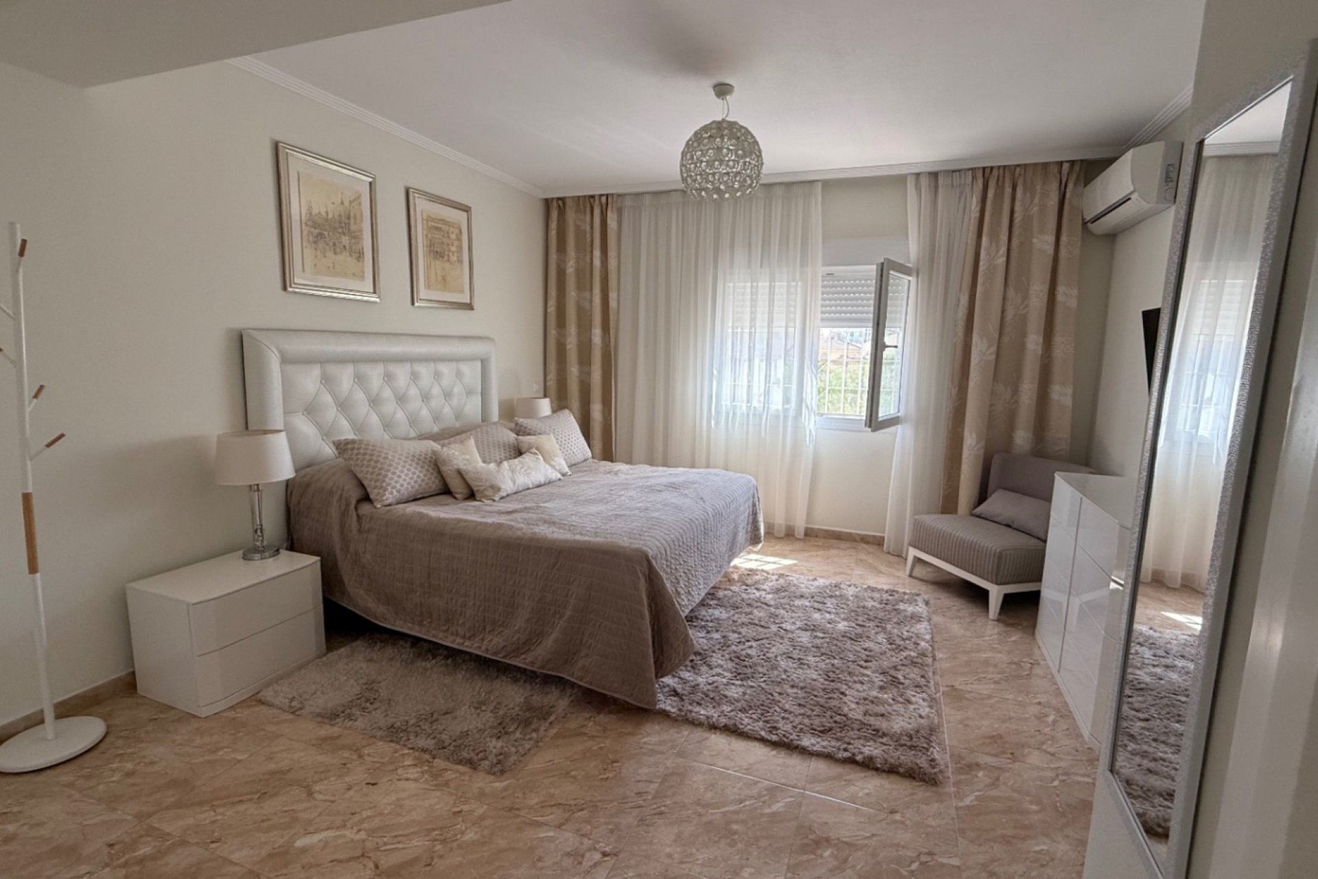 Reventa - Detached villa -
Torrevieja - Costa Blanca Sur