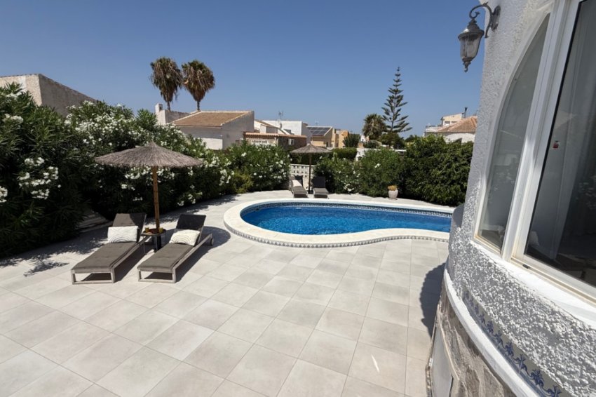 Reventa - Detached villa -
Torrevieja - Costa Blanca Sur