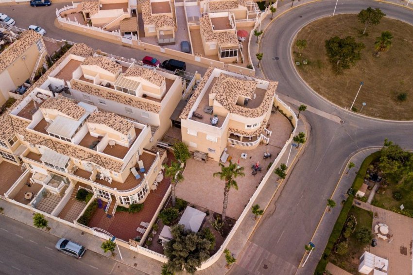Reventa - Detached villa -
Torrevieja - La Siesta - El Salado - Torreta