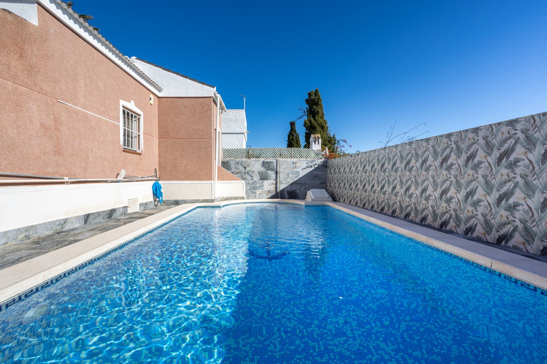 Reventa - Detached villa -
Torrevieja - Urbanización San Luis