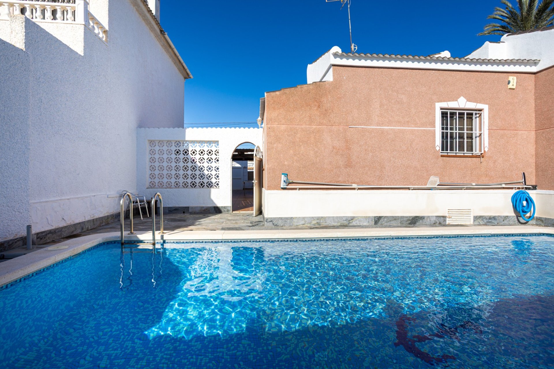 Reventa - Detached villa -
Torrevieja - Urbanización San Luis