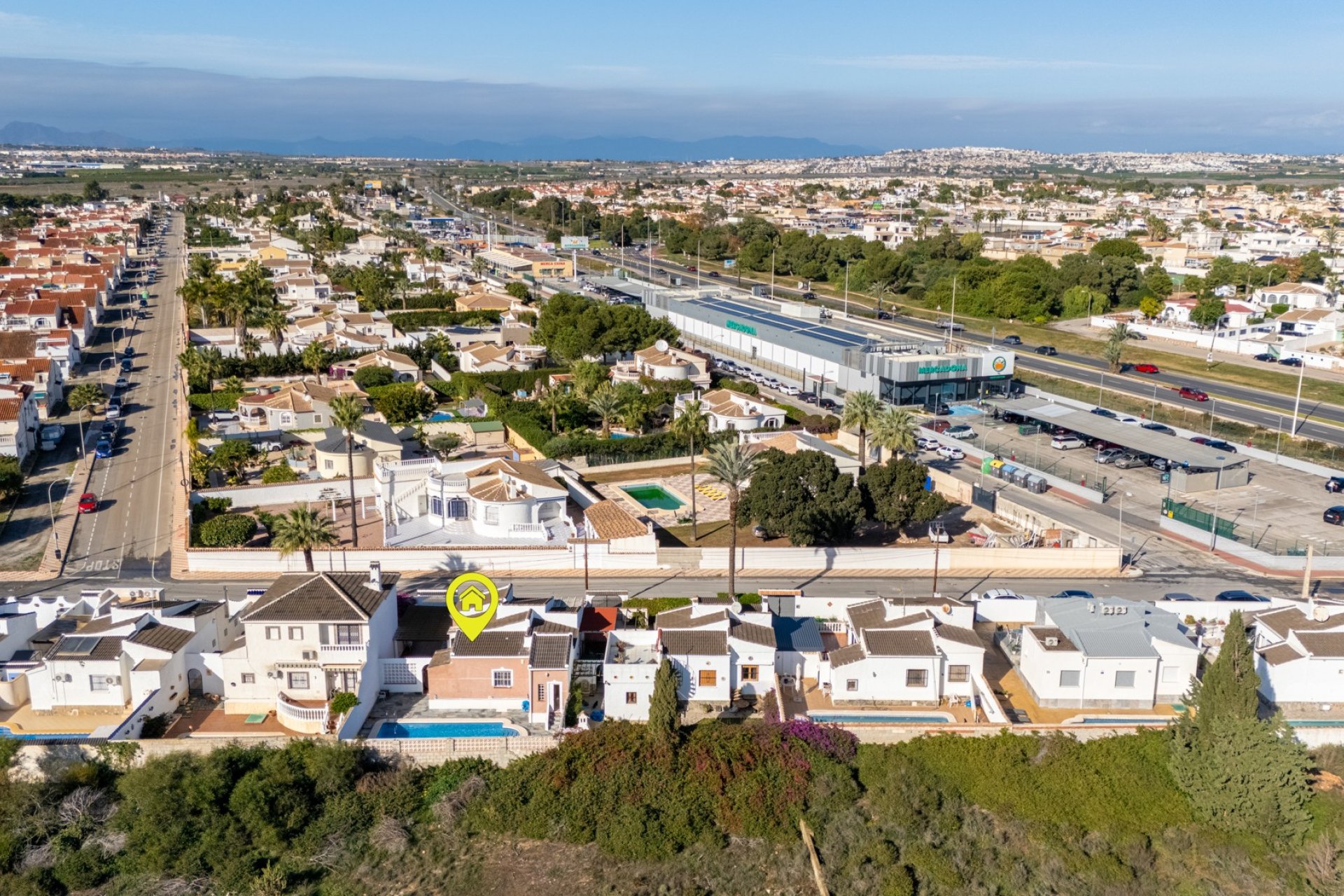 Reventa - Detached villa -
Torrevieja - Urbanización San Luis