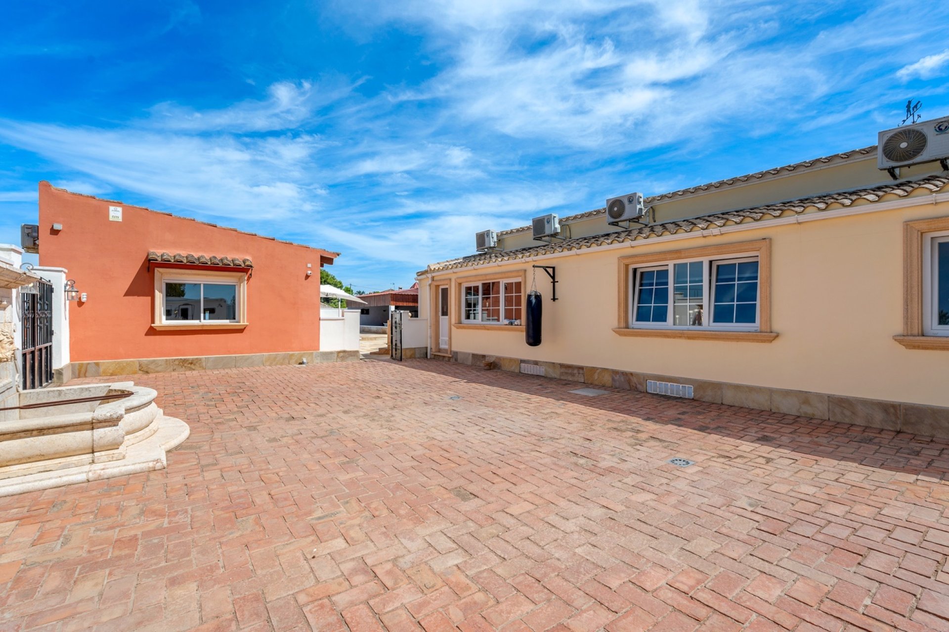 Reventa - Finca -
Almoradi - Las Heredades