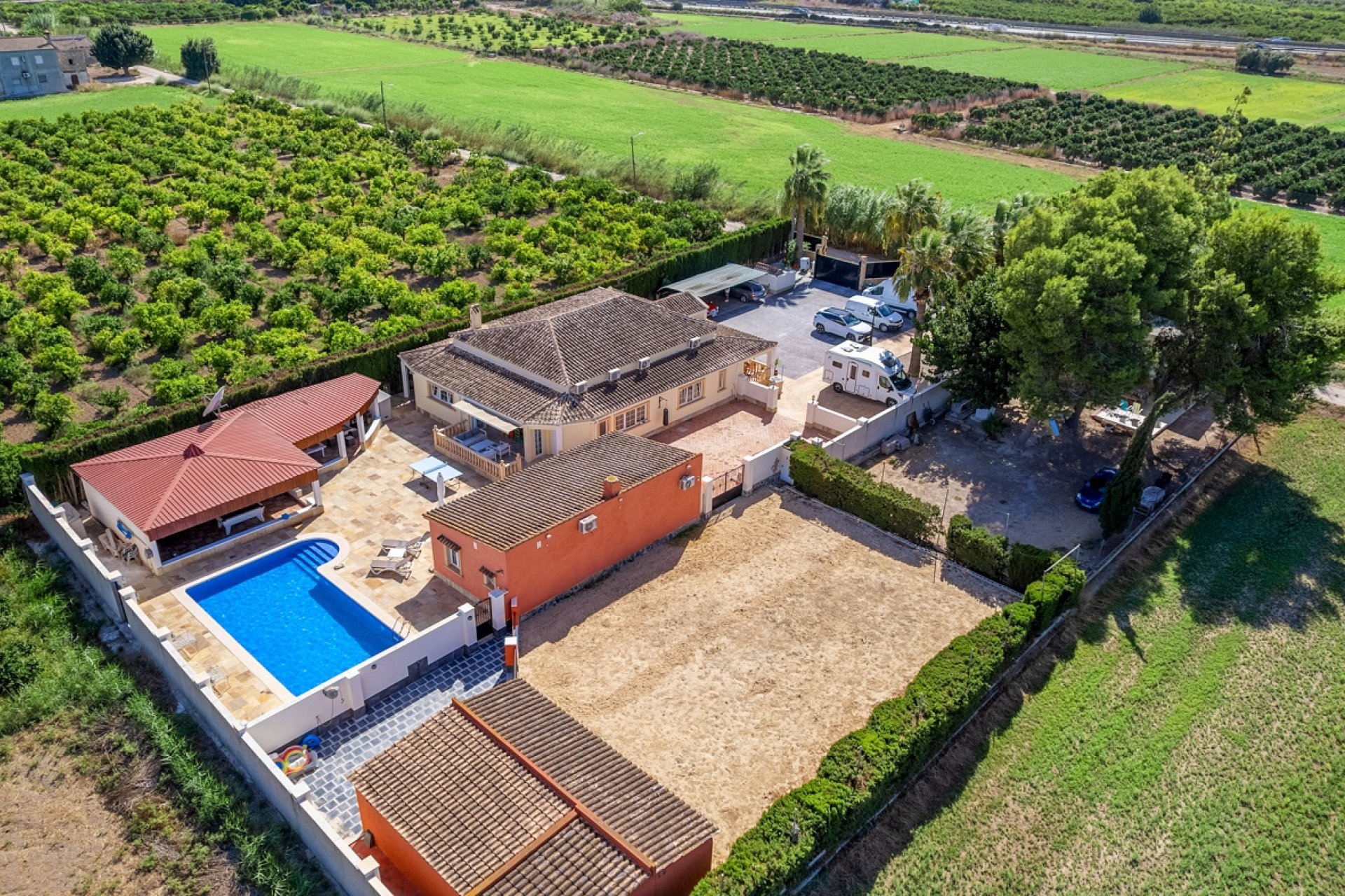Reventa - Finca -
Almoradi - Las Heredades
