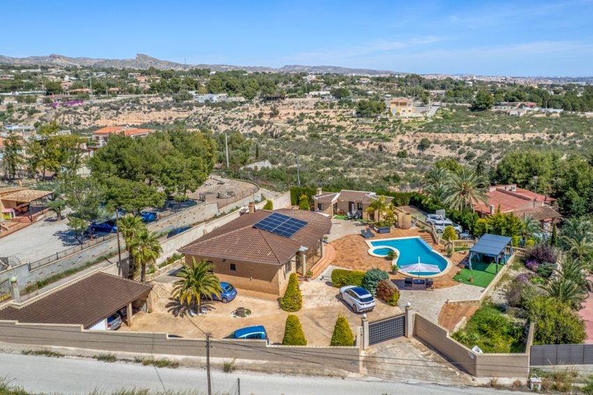 Reventa - Finca -
Crevillente