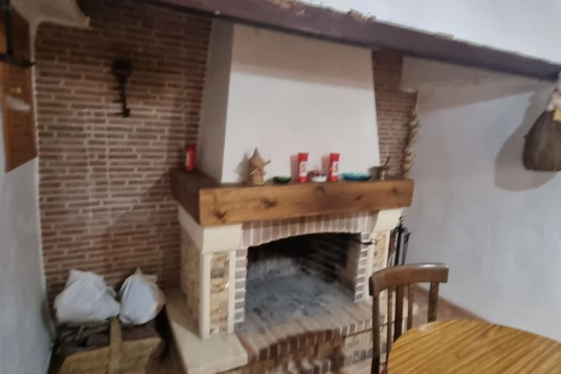 Reventa - Finca -
Hondón de las Nieves