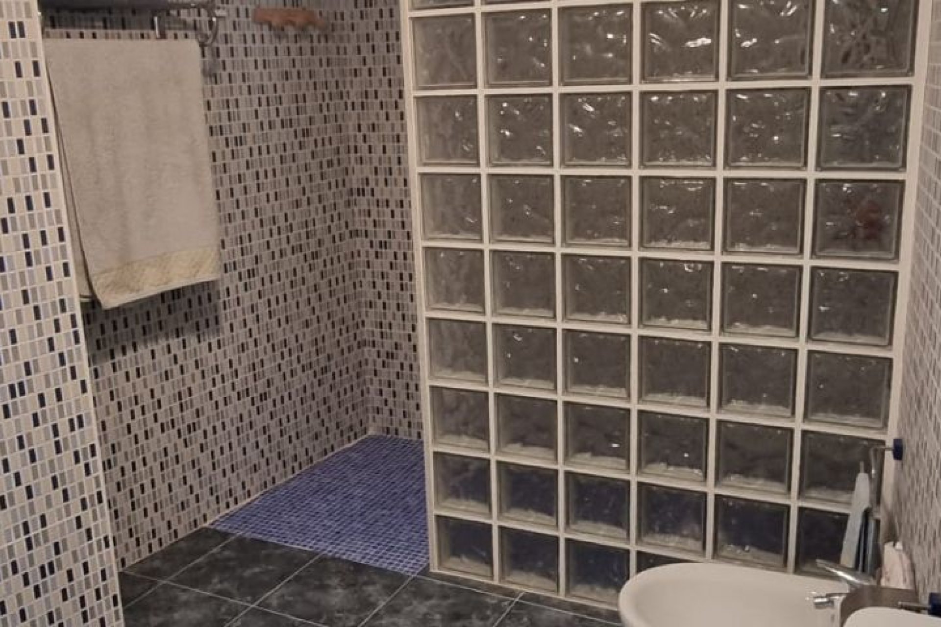 Reventa - Finca -
Hondón de las Nieves