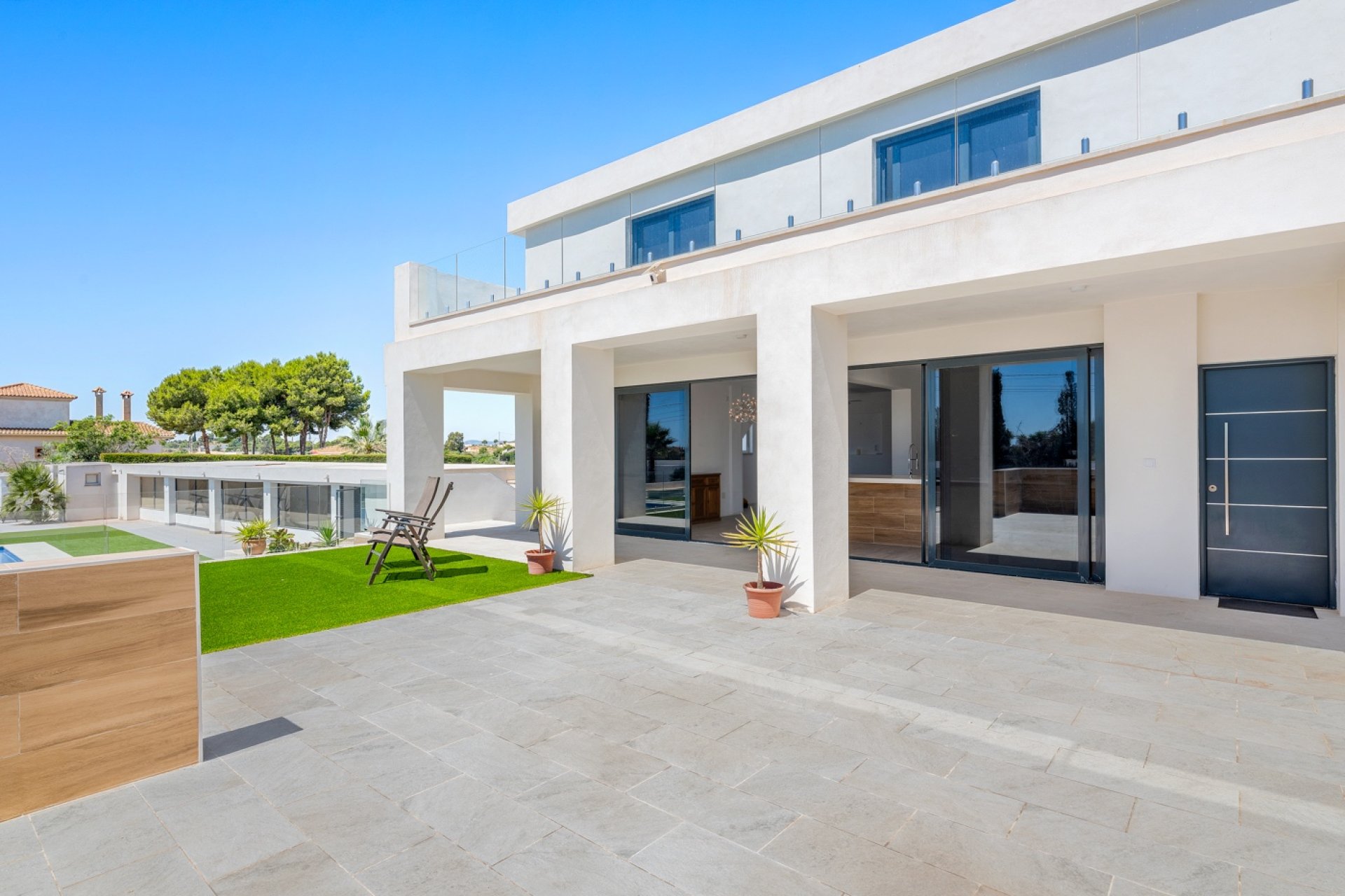 Reventa - Finca -
Los Montesinos - La Herrada