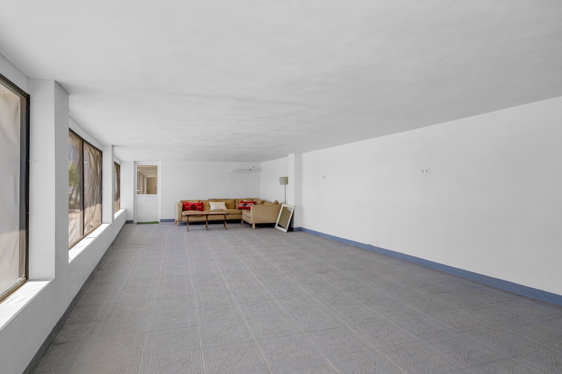 Reventa - Finca -
Los Montesinos - La Herrada
