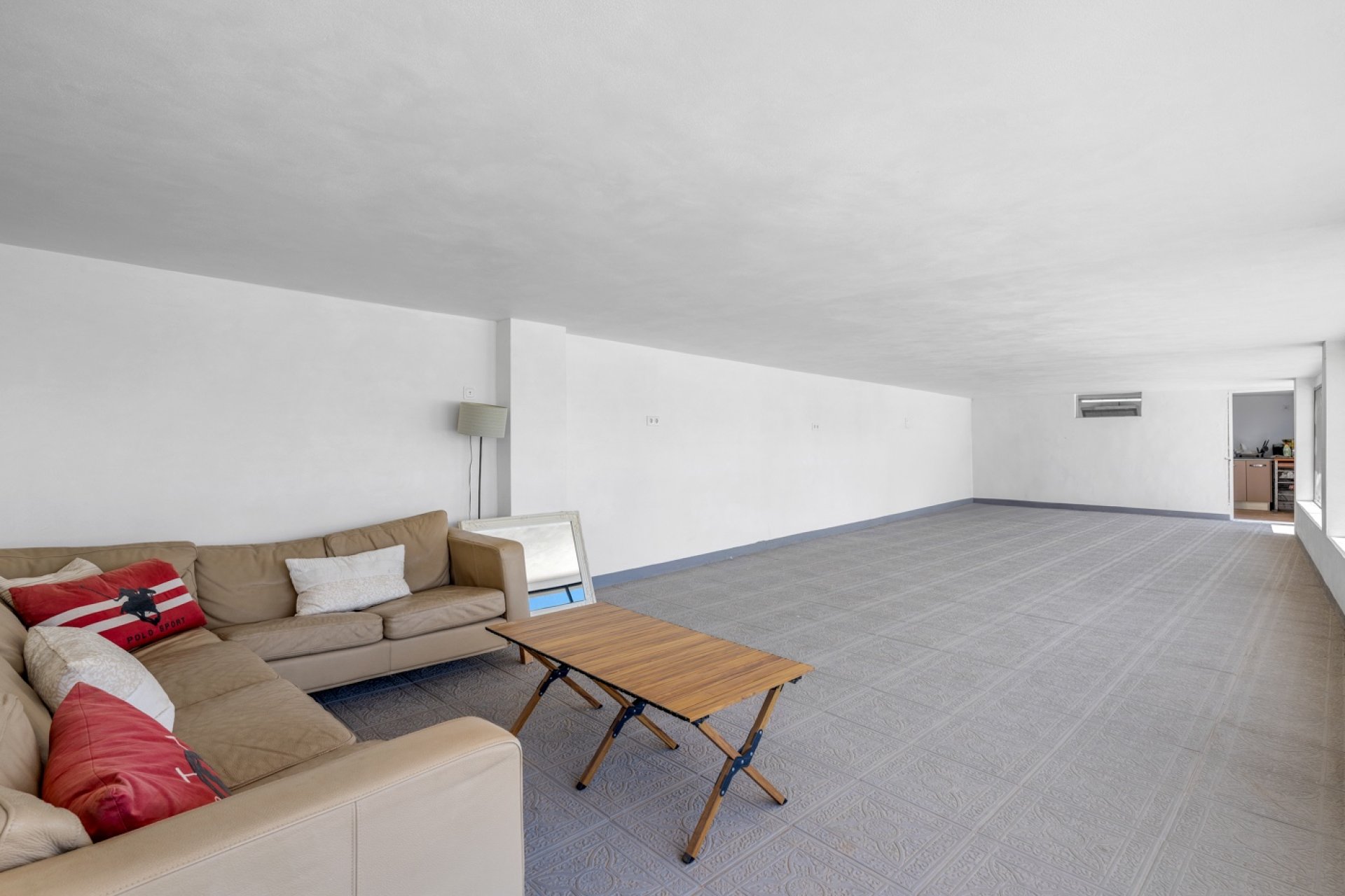 Reventa - Finca -
Los Montesinos - La Herrada