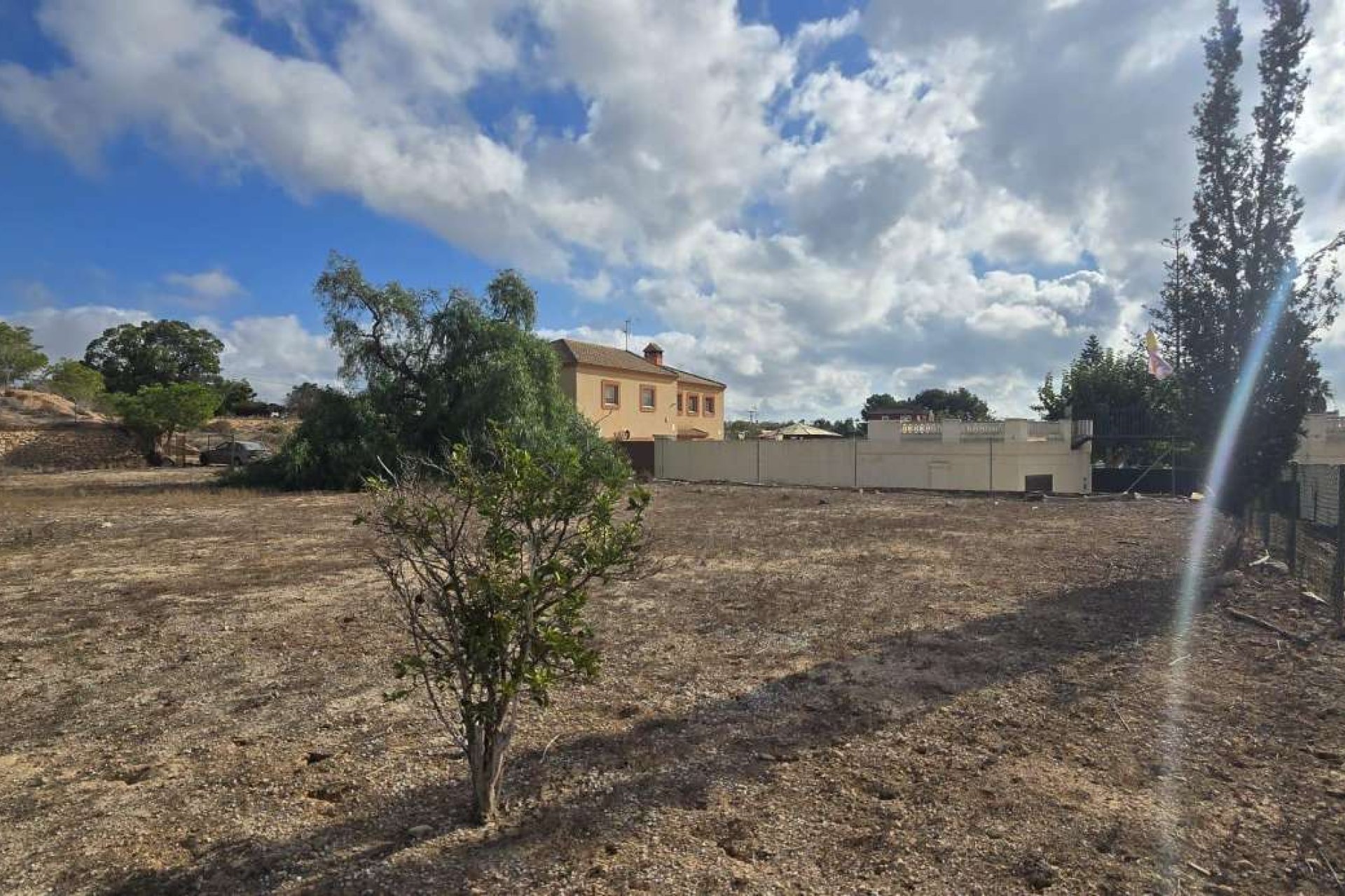 Reventa - Finca -
Los Montesinos