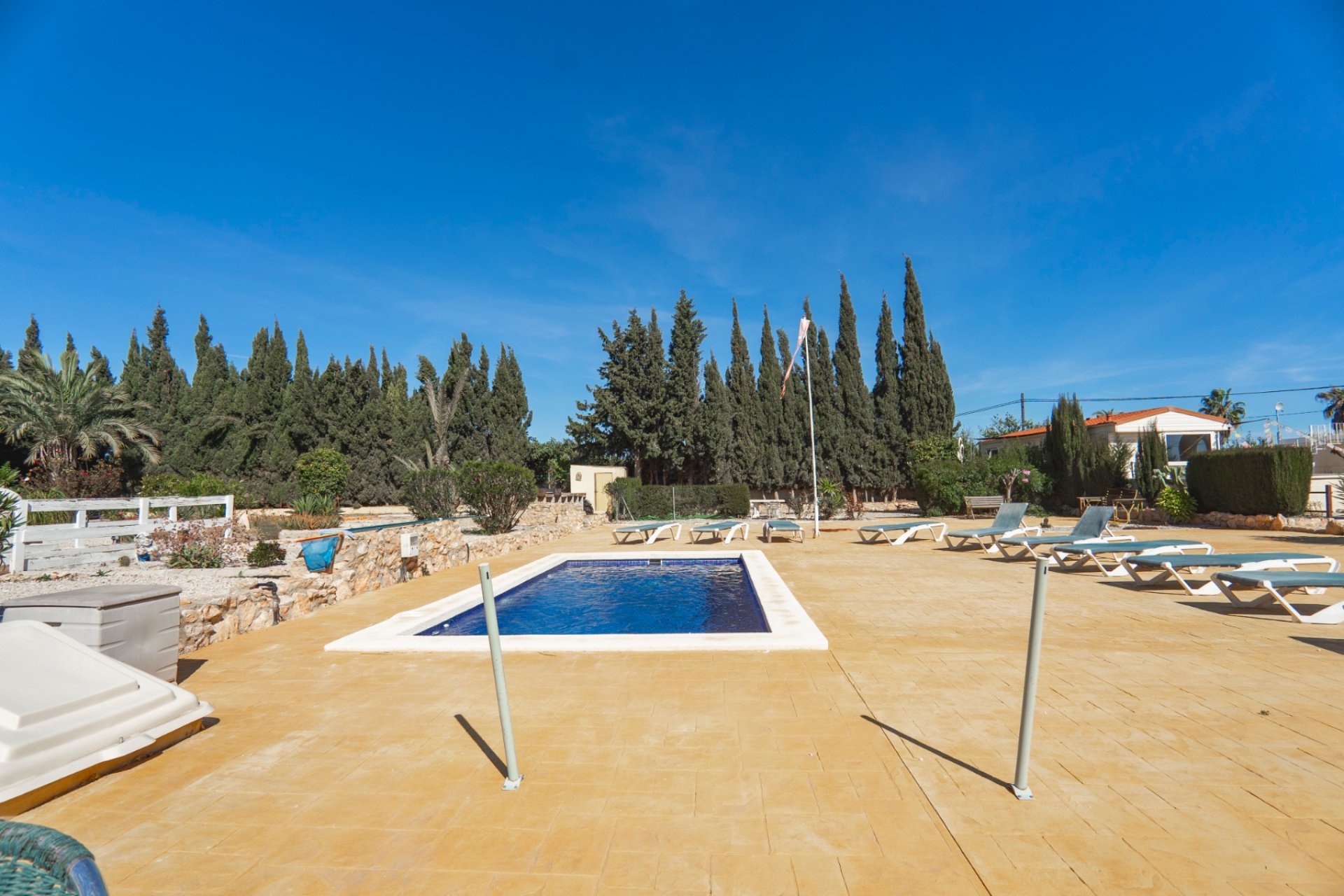 Reventa - Finca -
Los Montesinos