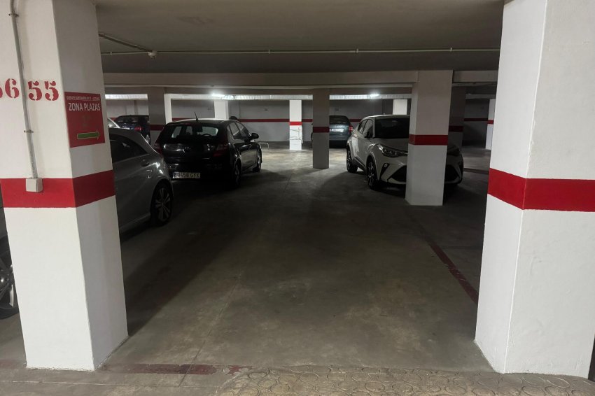 Reventa - Garaje -
Torrevieja - Playa Acequion