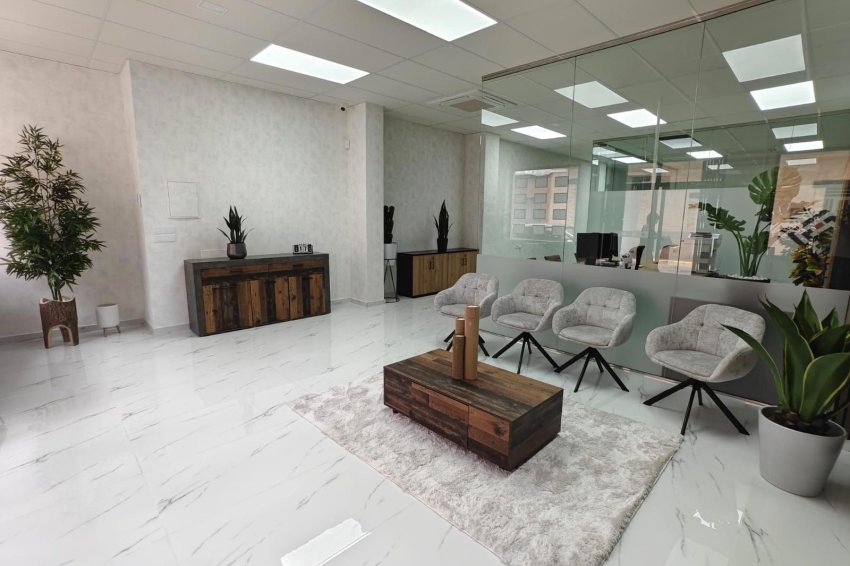 Reventa - Locales Comerciales -
Los Montesinos