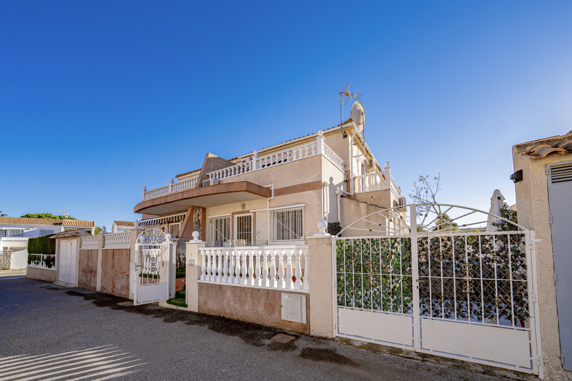 Reventa - Quad House -
Cabo Roig - La Regia
