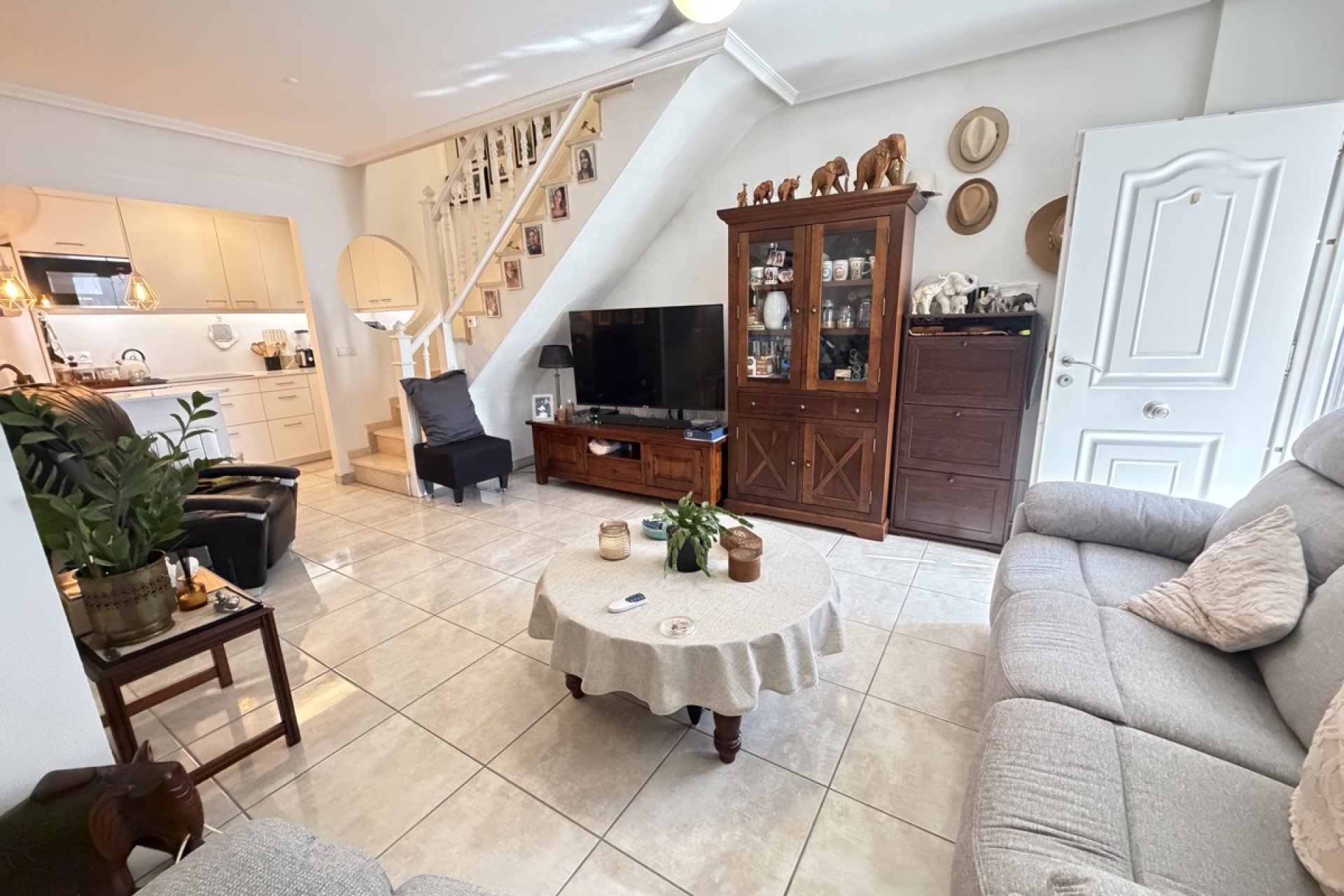 Reventa - Quad House -
Los Altos