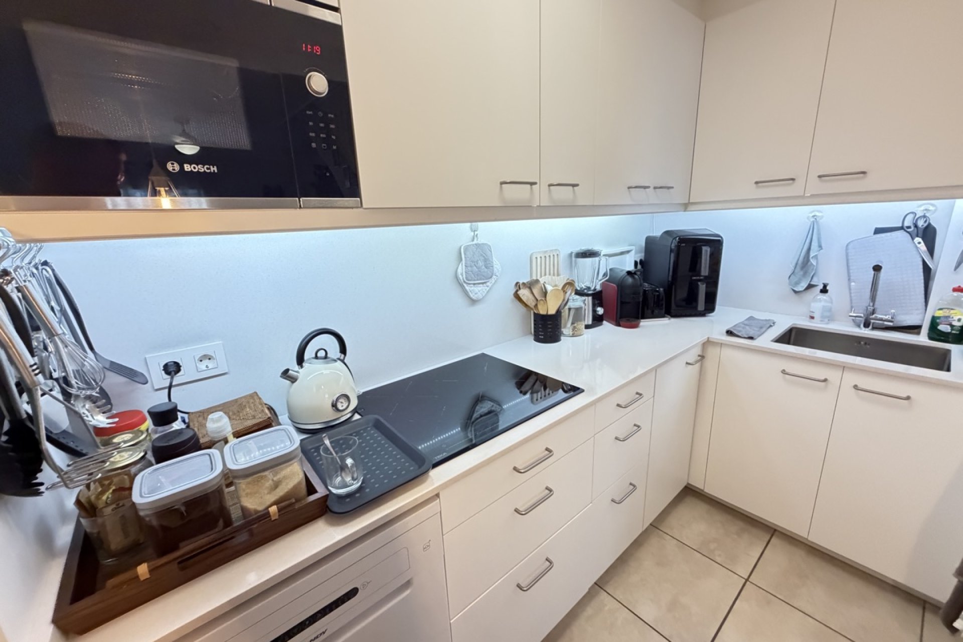 Reventa - Quad House -
Los Altos