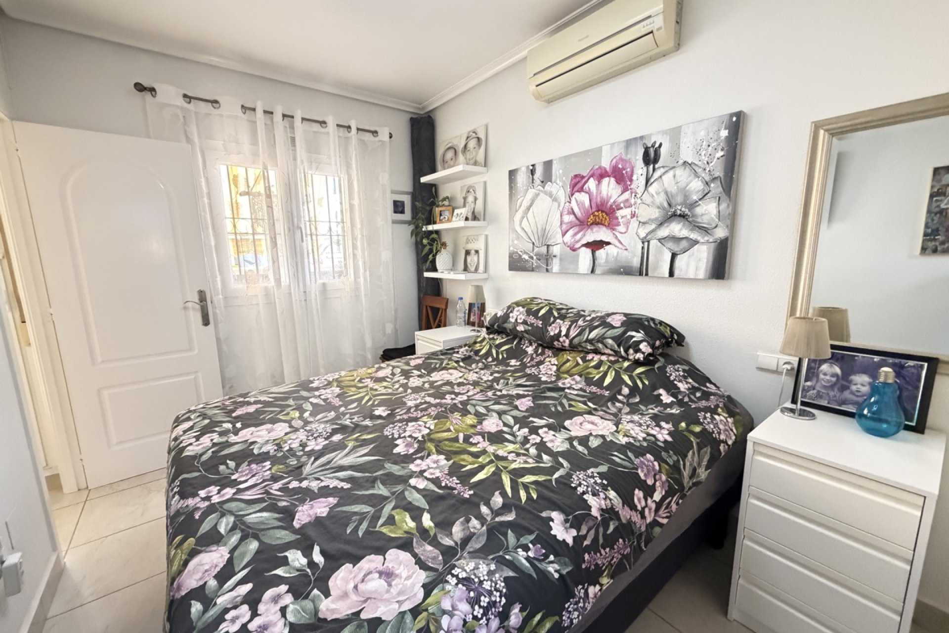 Reventa - Quad House -
Los Altos