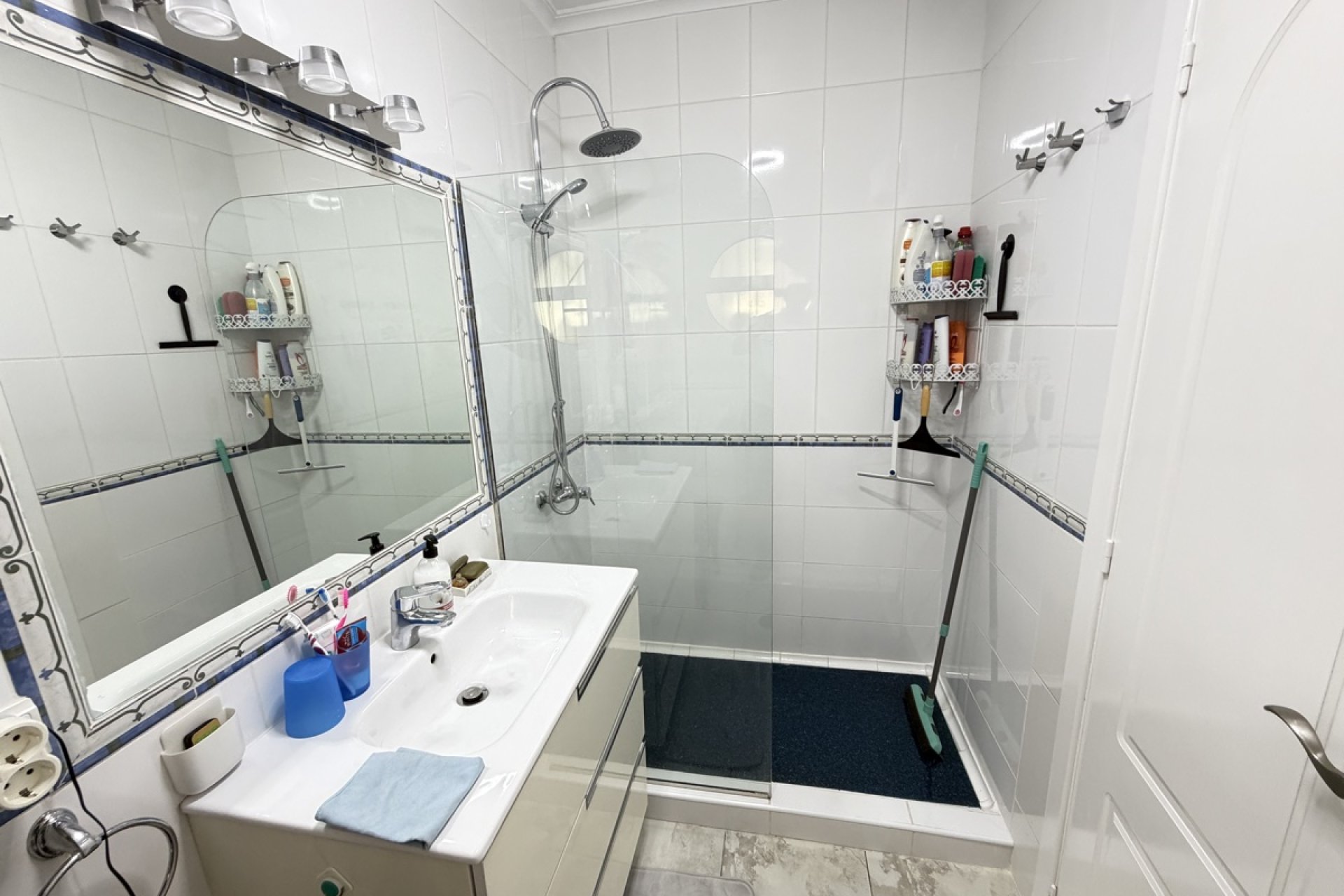 Reventa - Quad House -
Los Altos