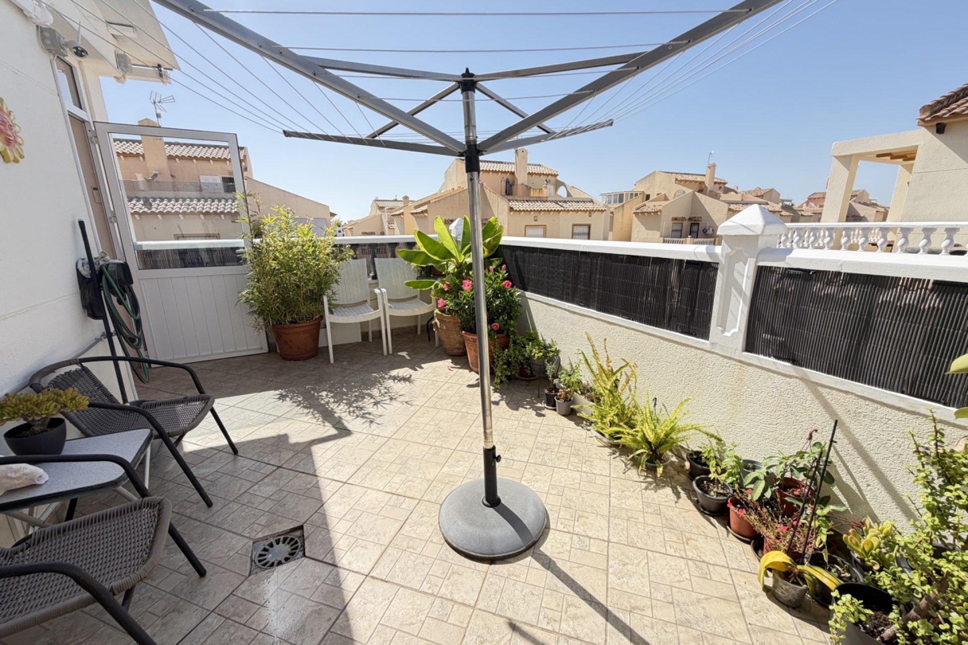 Reventa - Quad House -
Los Altos