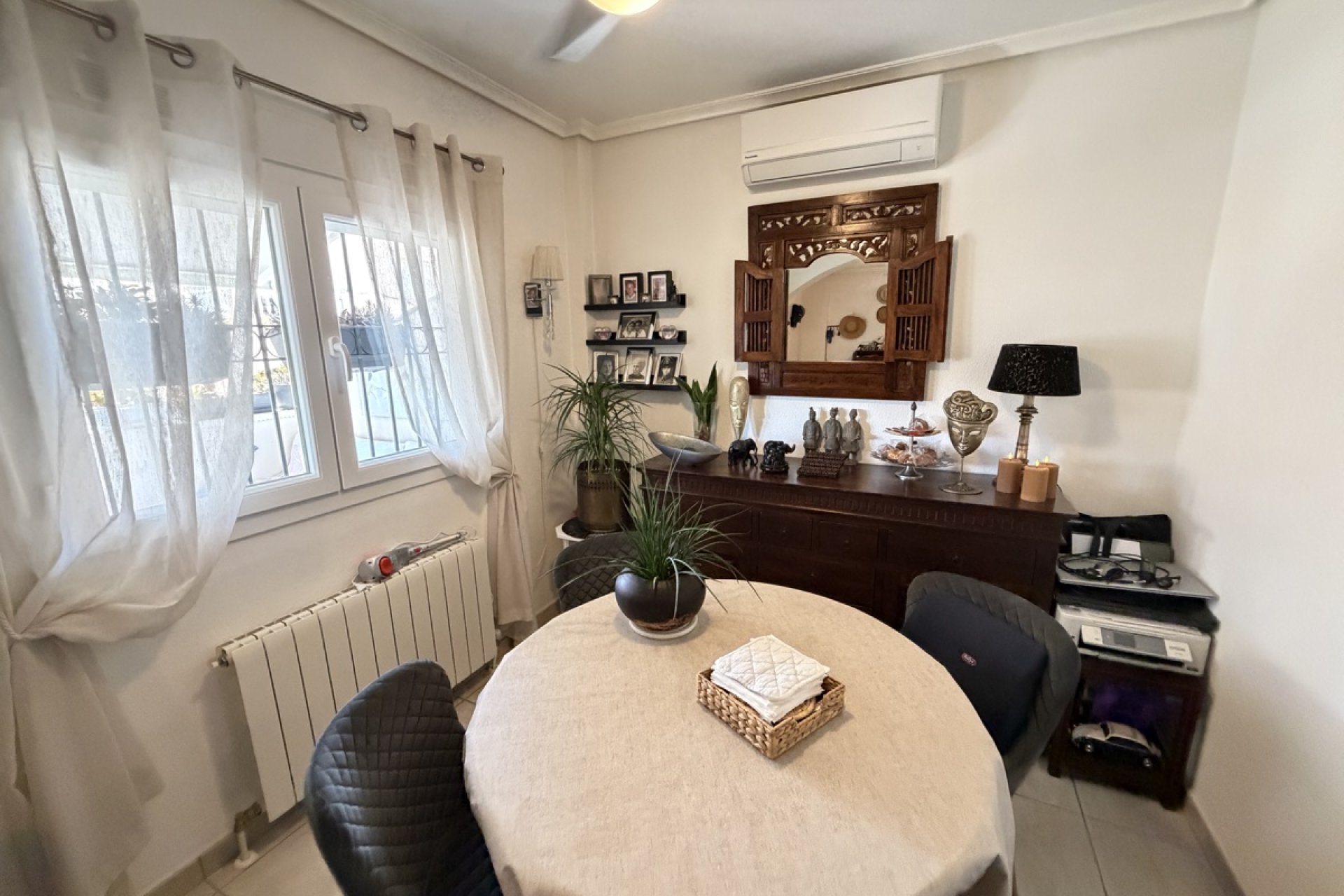 Reventa - Quad House -
Los Altos