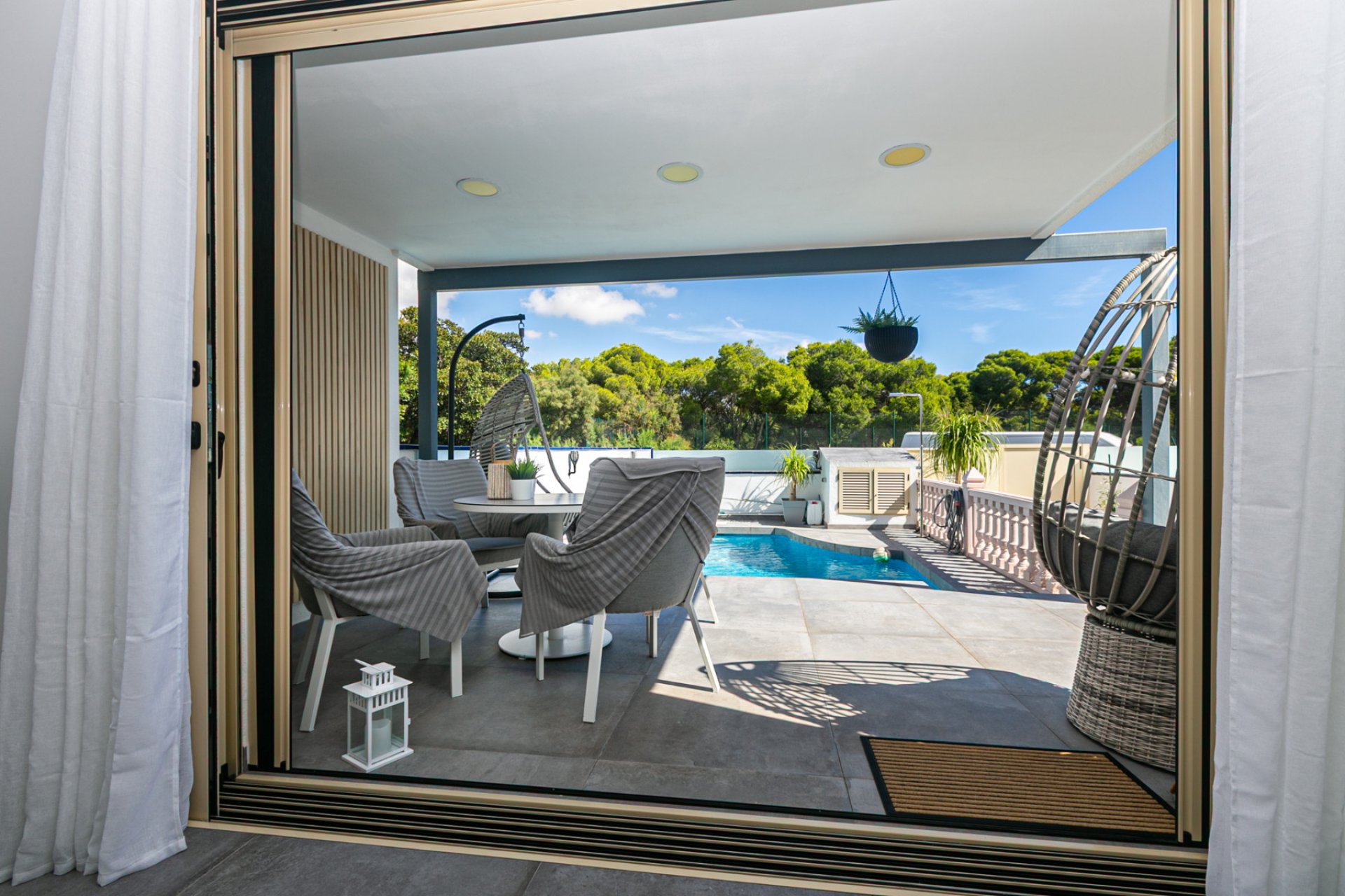 Reventa - Quad House -
Mil Palmeras - Riomar