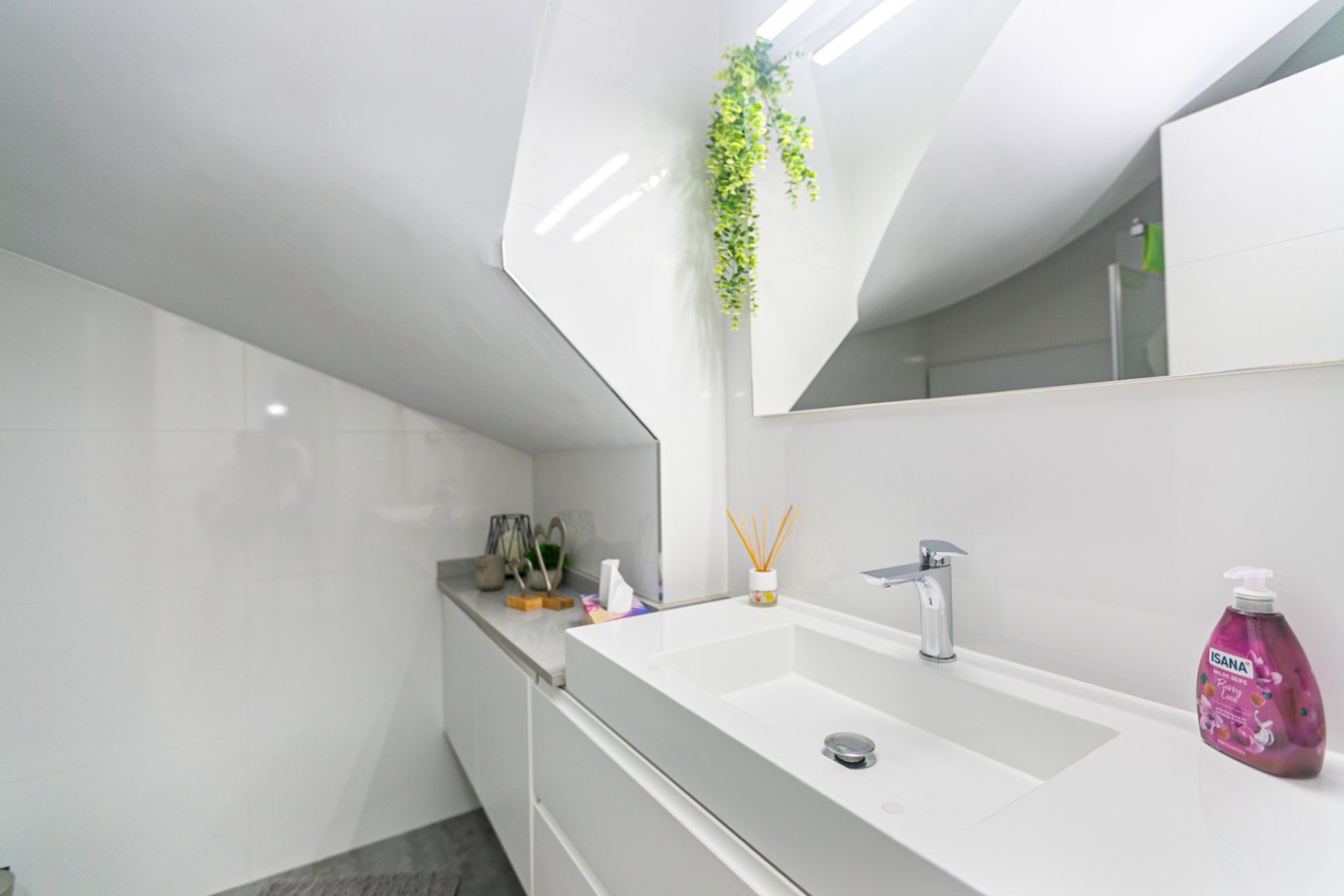 Reventa - Quad House -
Mil Palmeras - Riomar