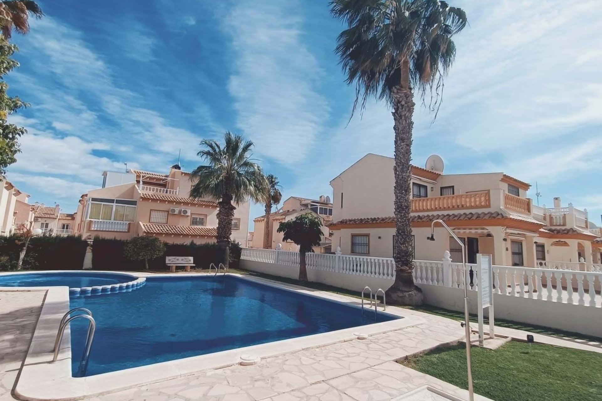 Reventa - Quad House -
Playa Flamenca